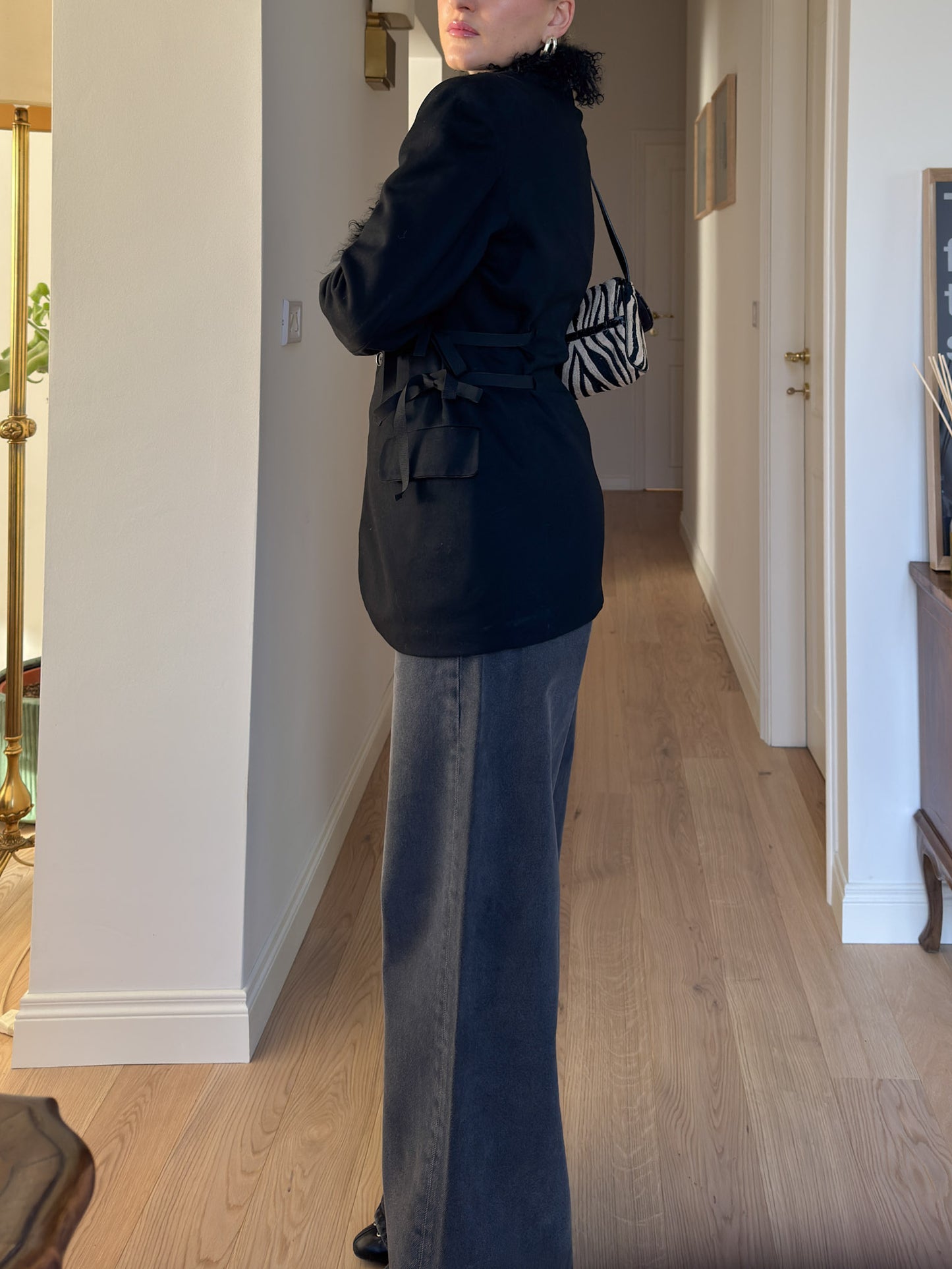 Brando black wool