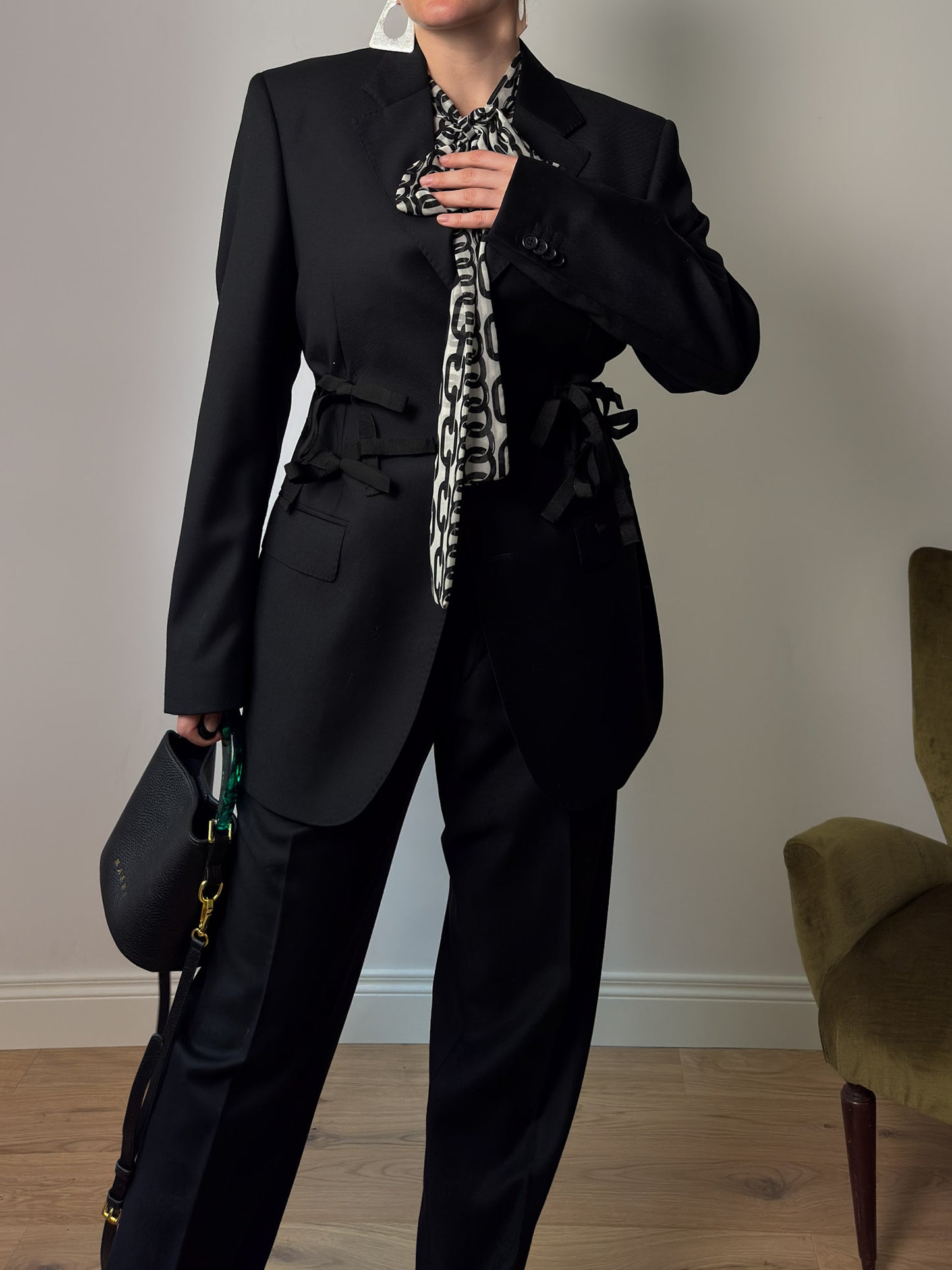 Brando black suit