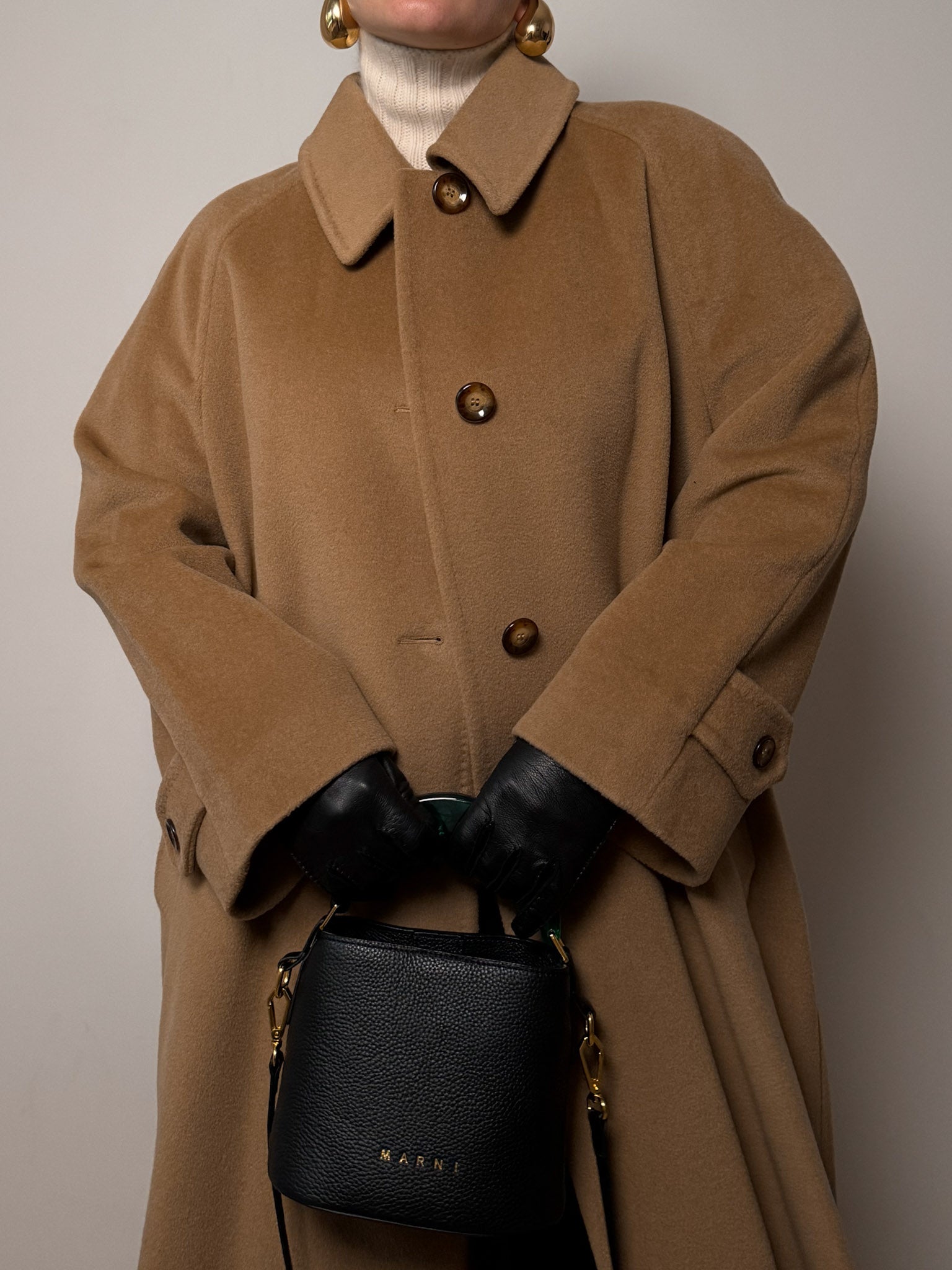 Piacenza pure virgin wool camel coat