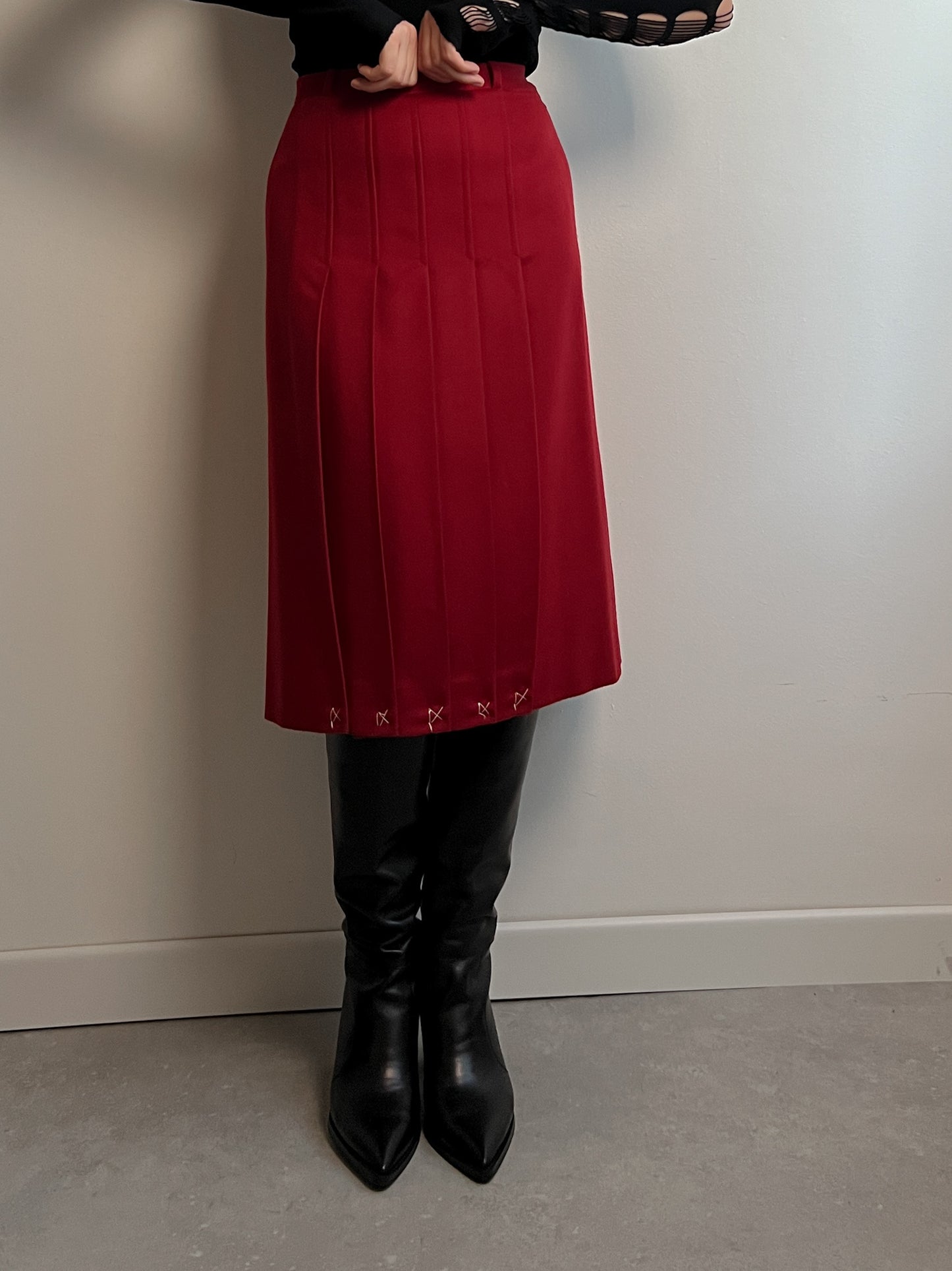 Pure wool pleated red skirt