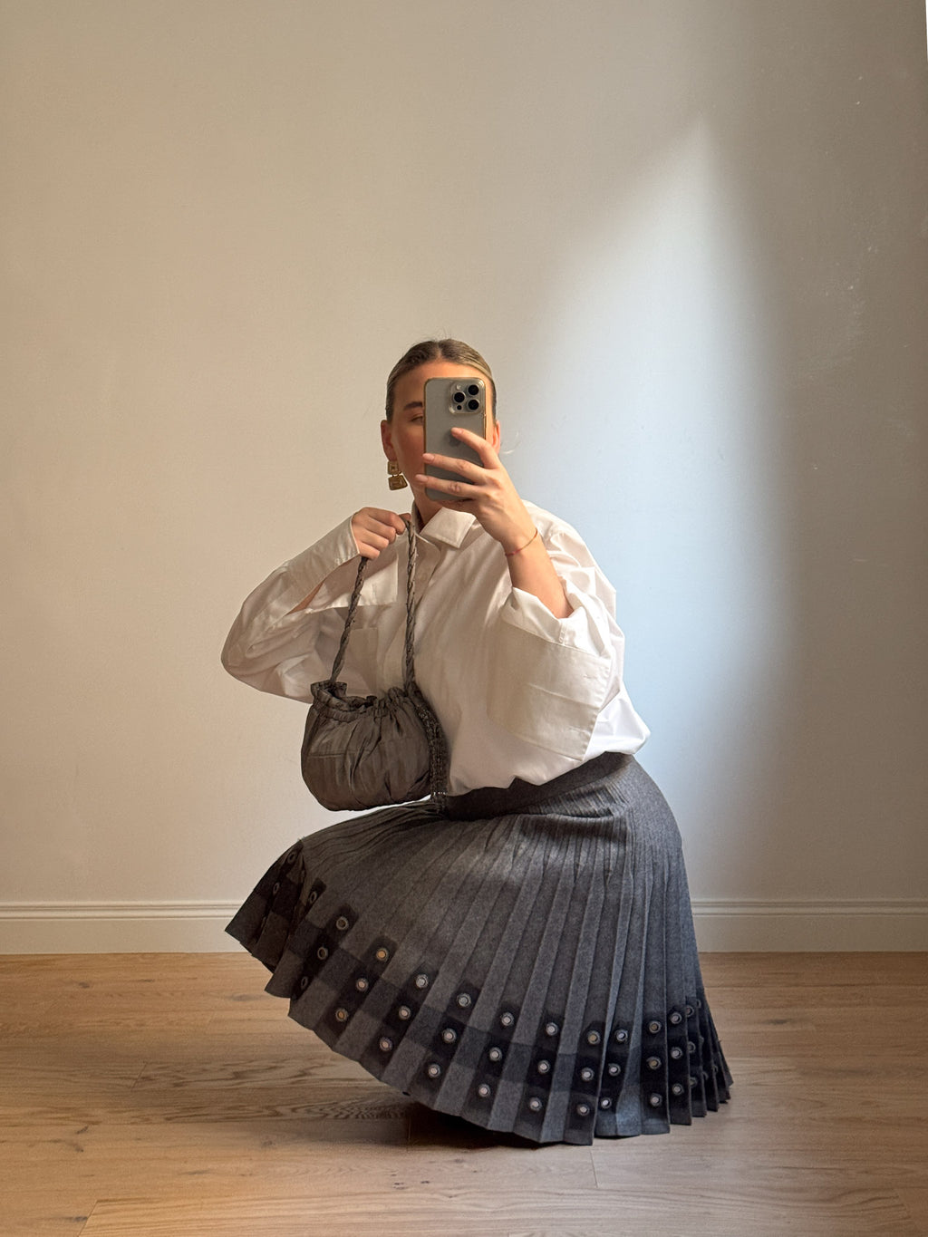 Wool and viscose pleated grey skirt