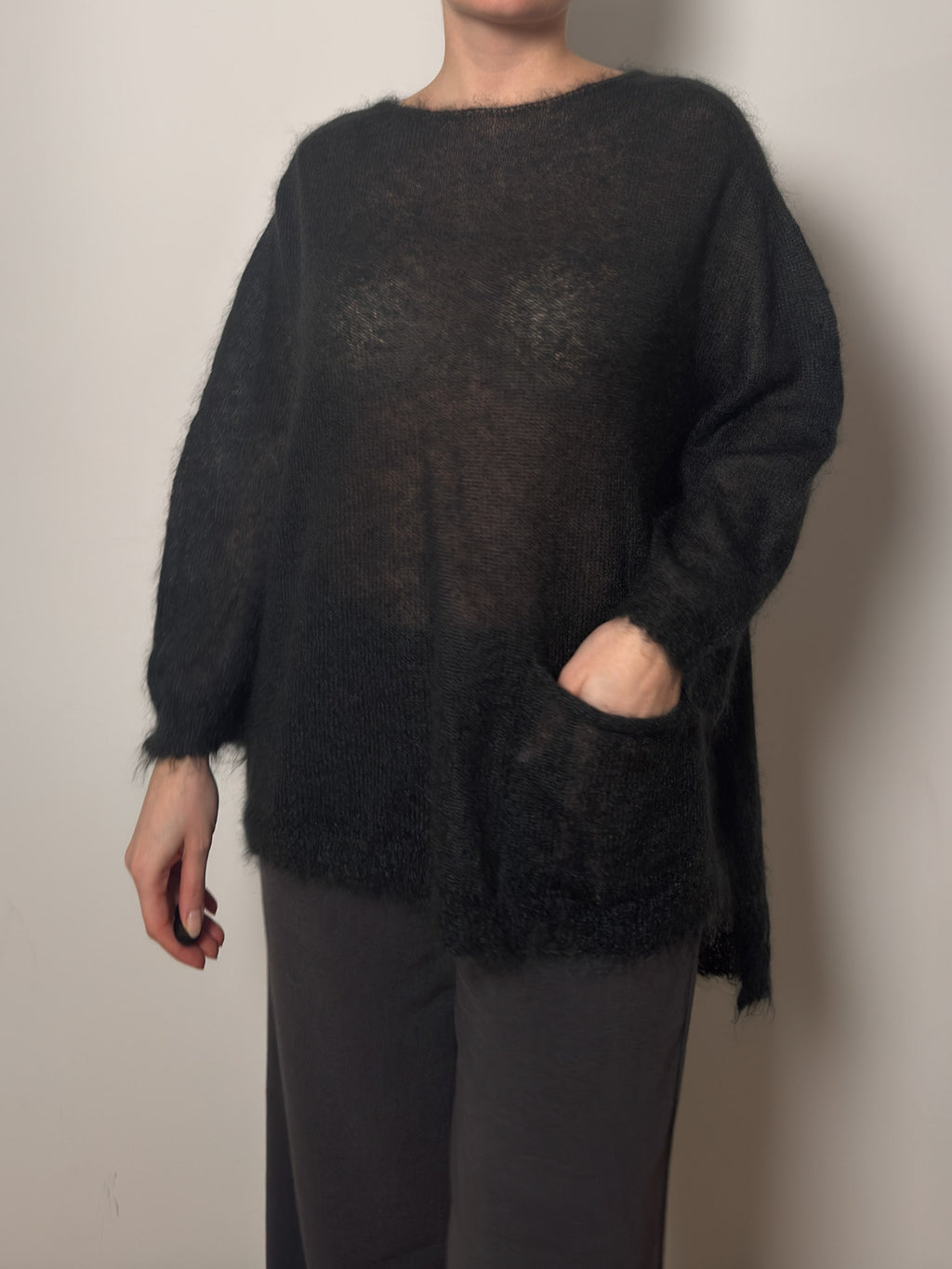 Super kid mohair anthracite pull