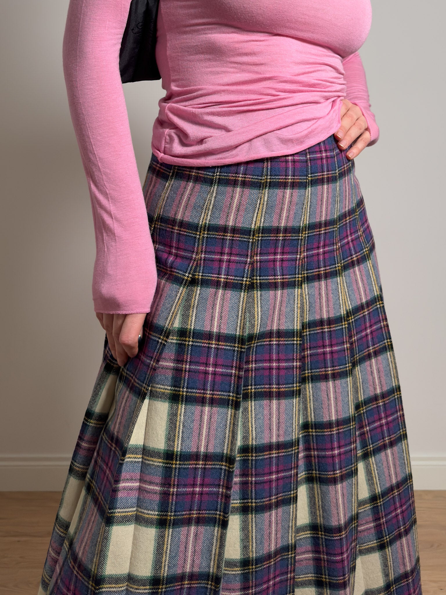 Pure wool pleated tartan skirt