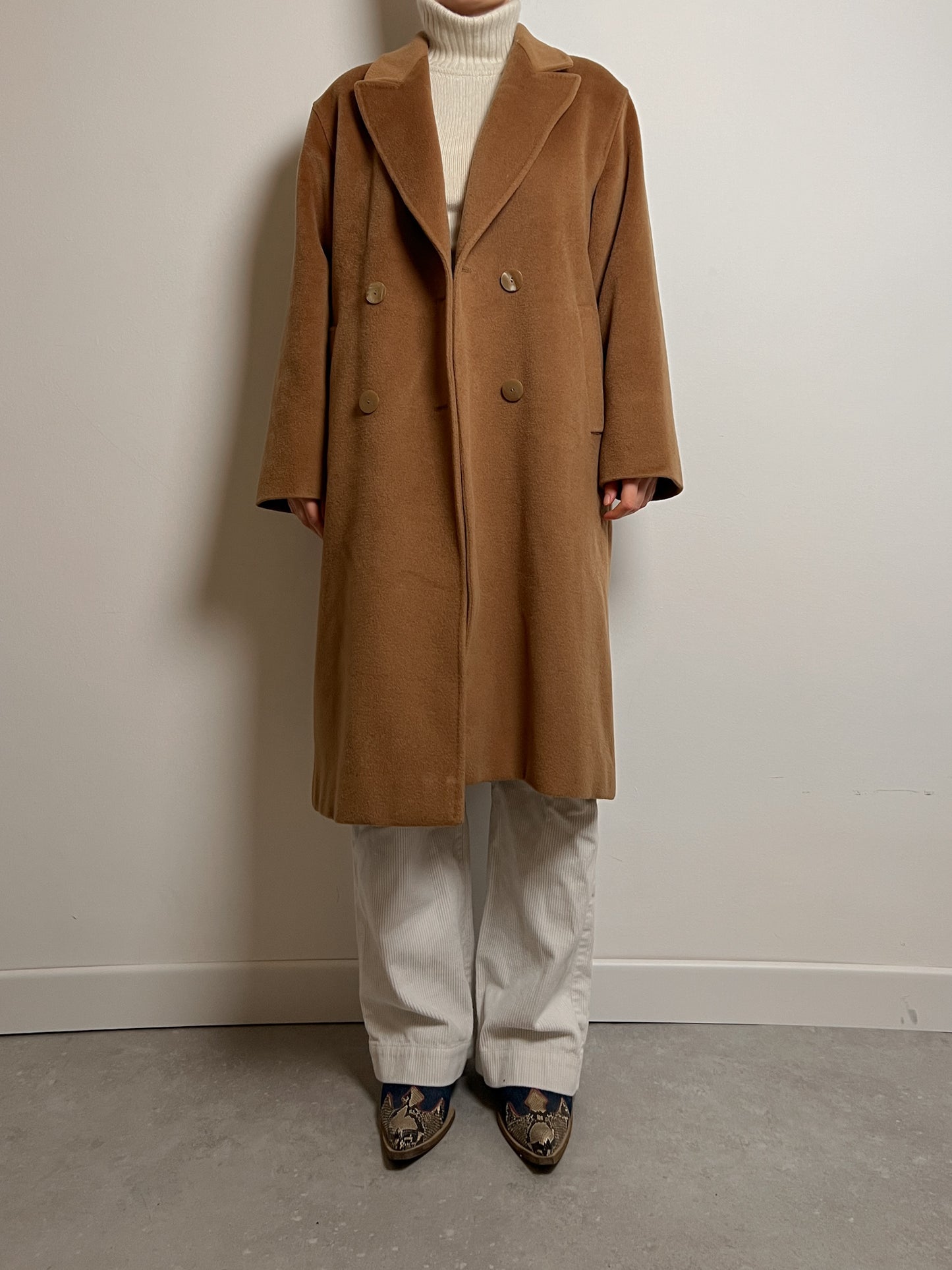 Piacenza pure wool camel coat