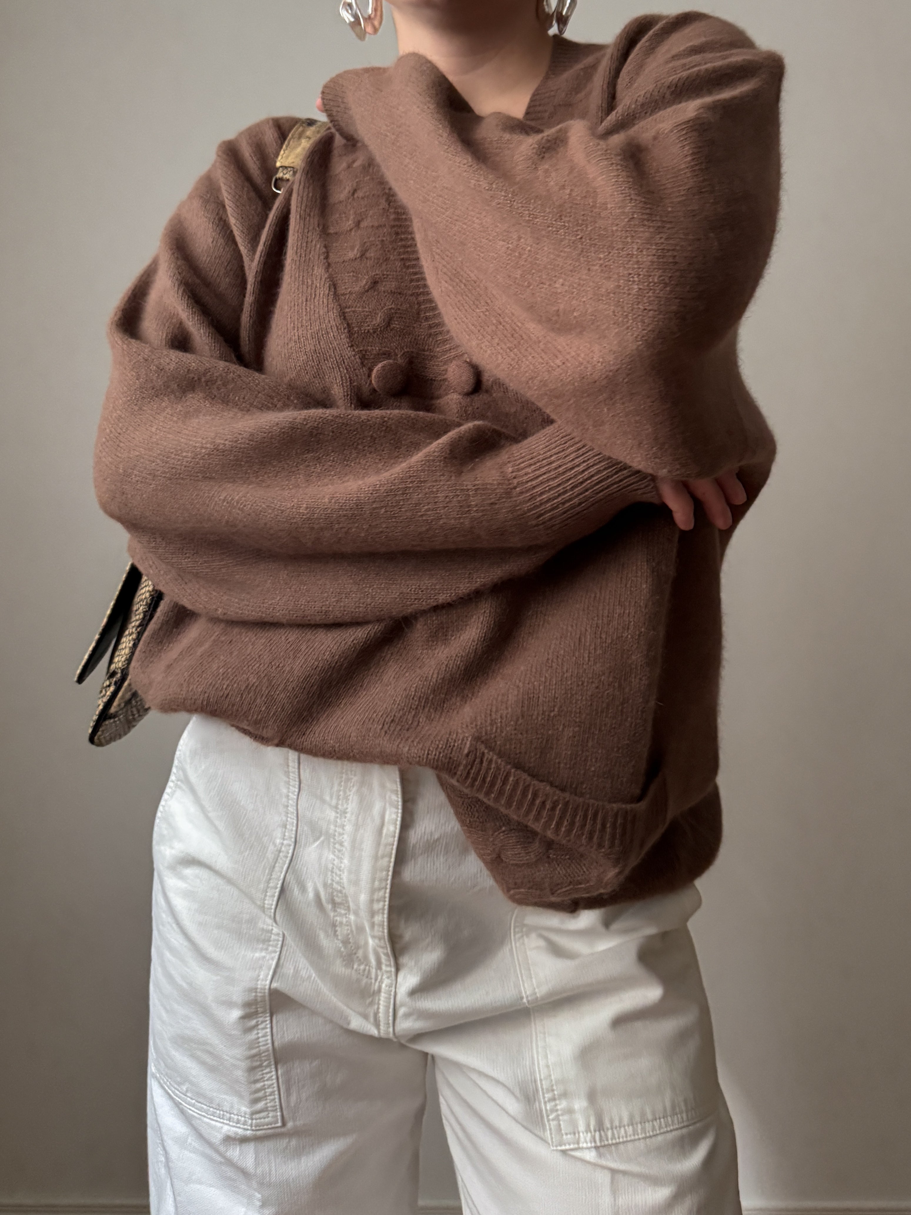 Wool and angora biscuit pull