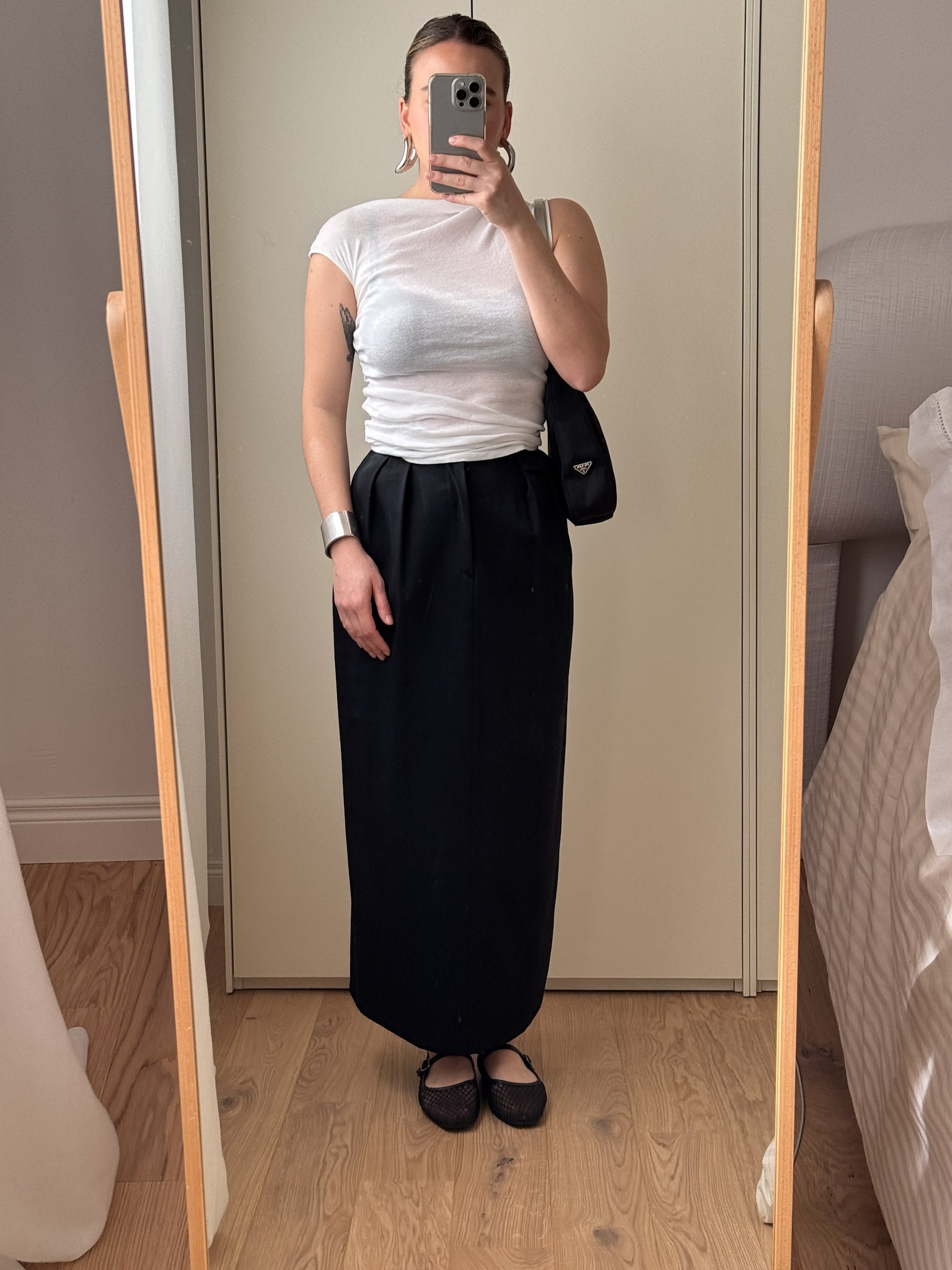 Pure virgin wool black skirt