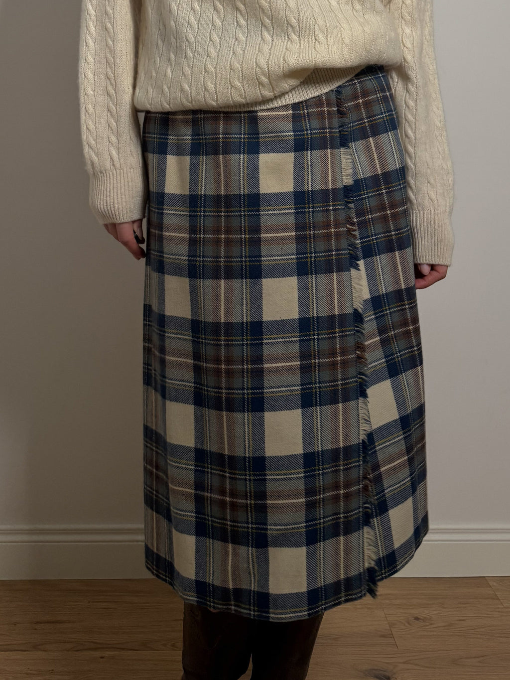 Pure virgin wool tartan skirt