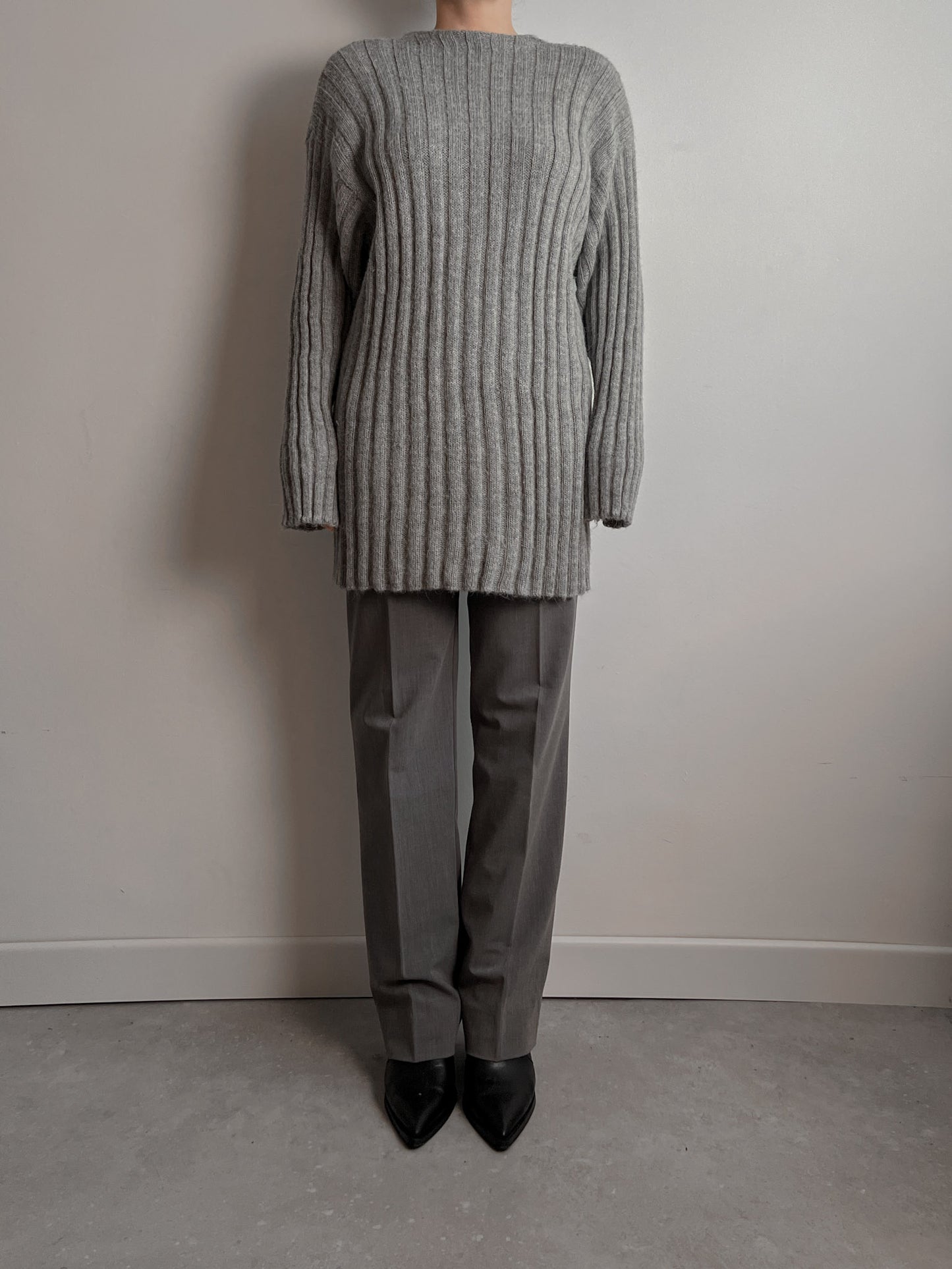 Pure wool grey long sweater