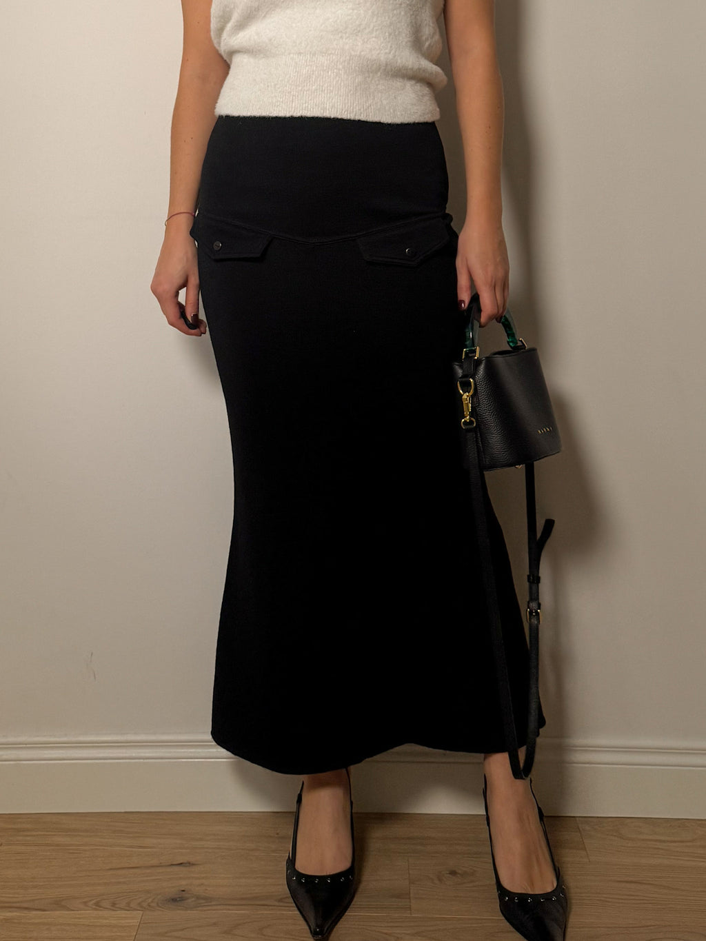 Pure merino wool black skirt