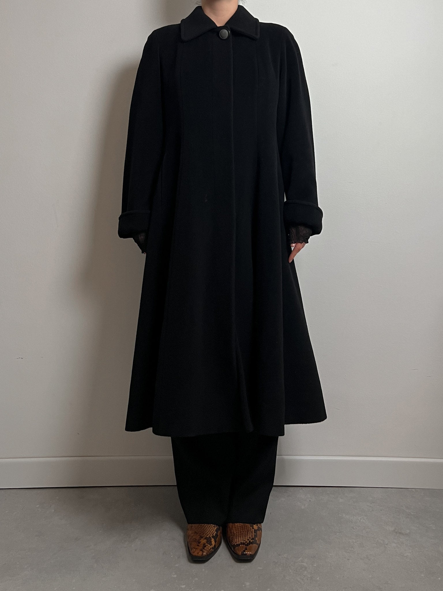 Wool and cashmere black coat
