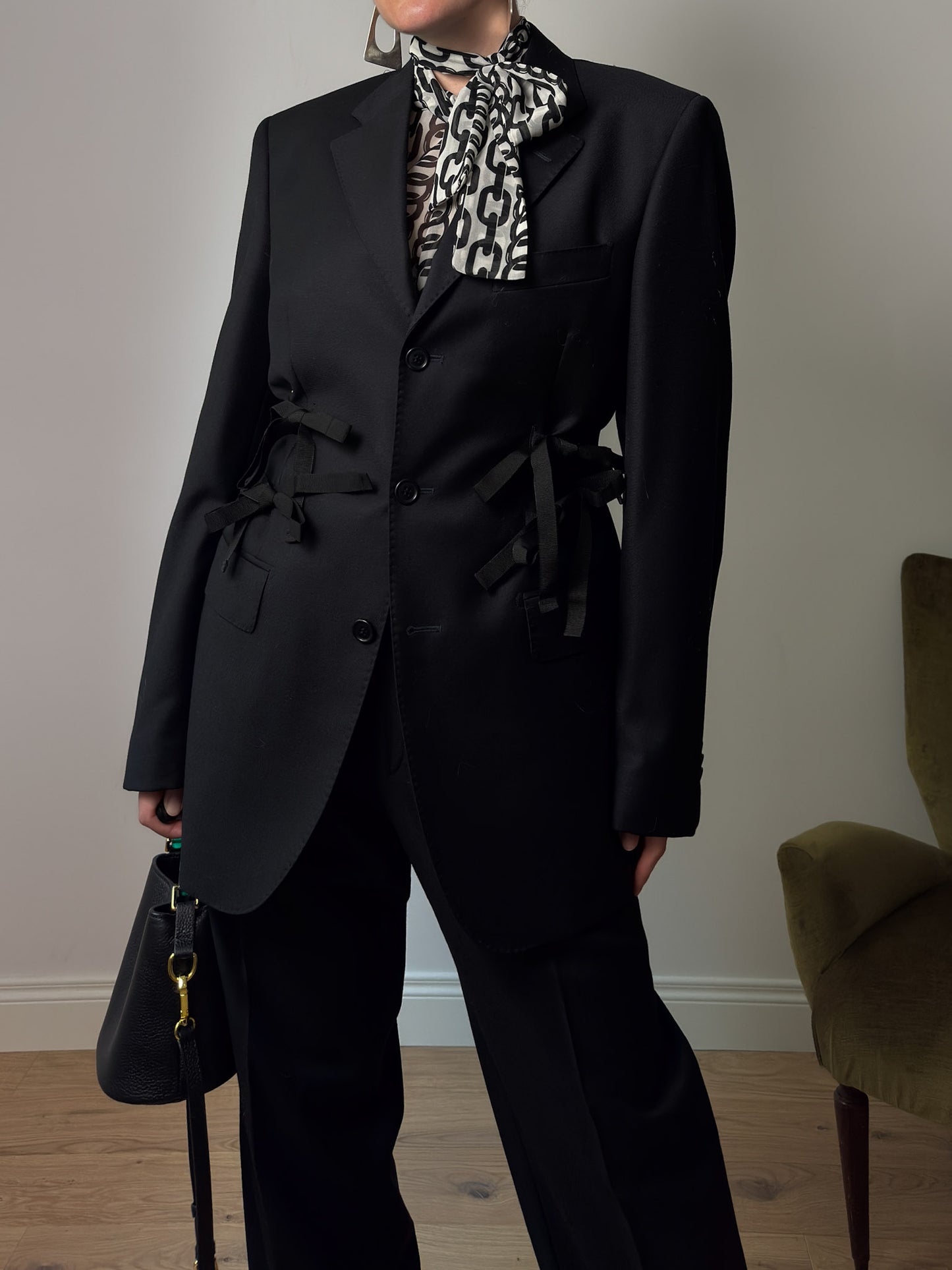 Brando black suit