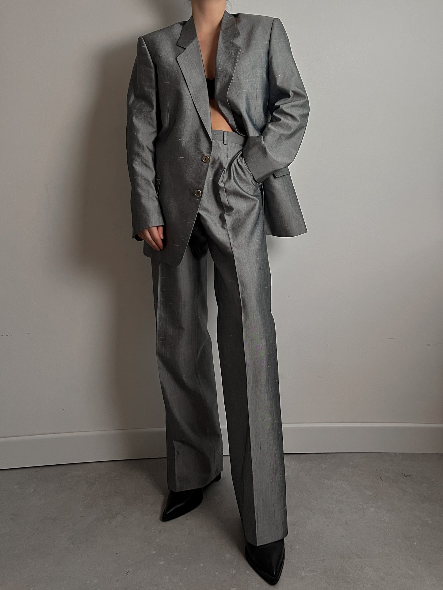 Pure shantung silk grey suit