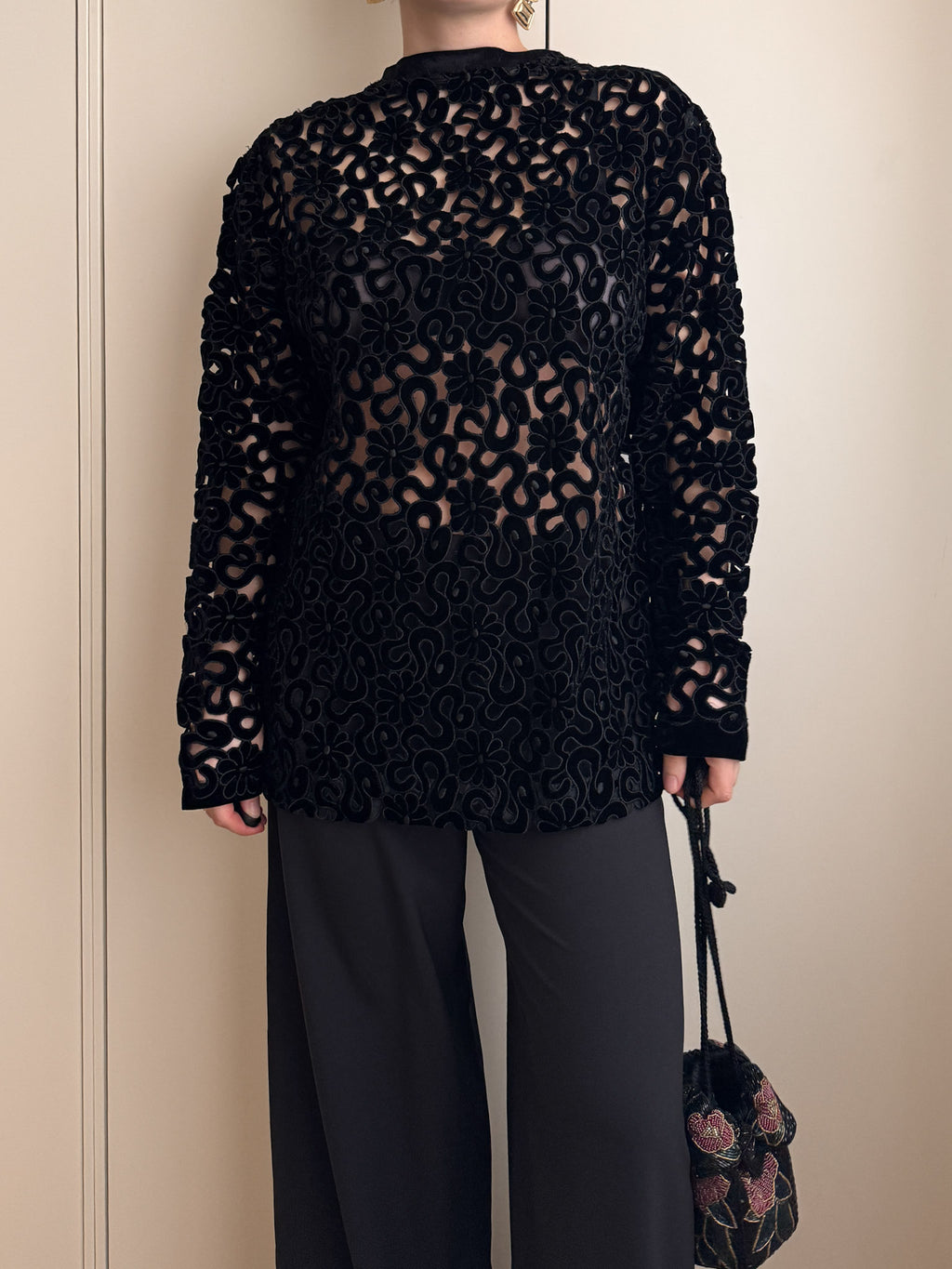 Velvet romantic black blouse