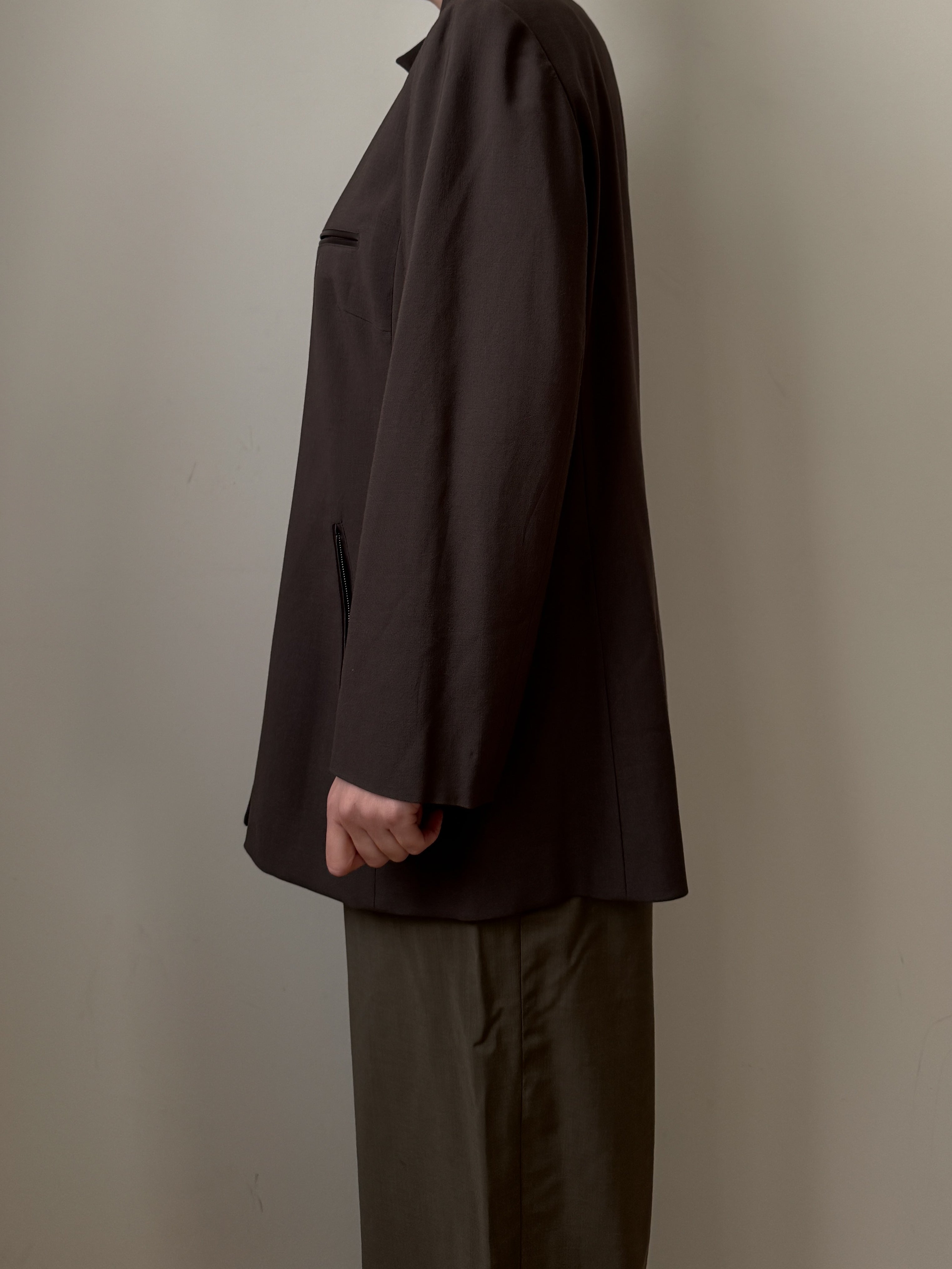 Blazer tortora in lana e viscosa reworked con bottone gioiello