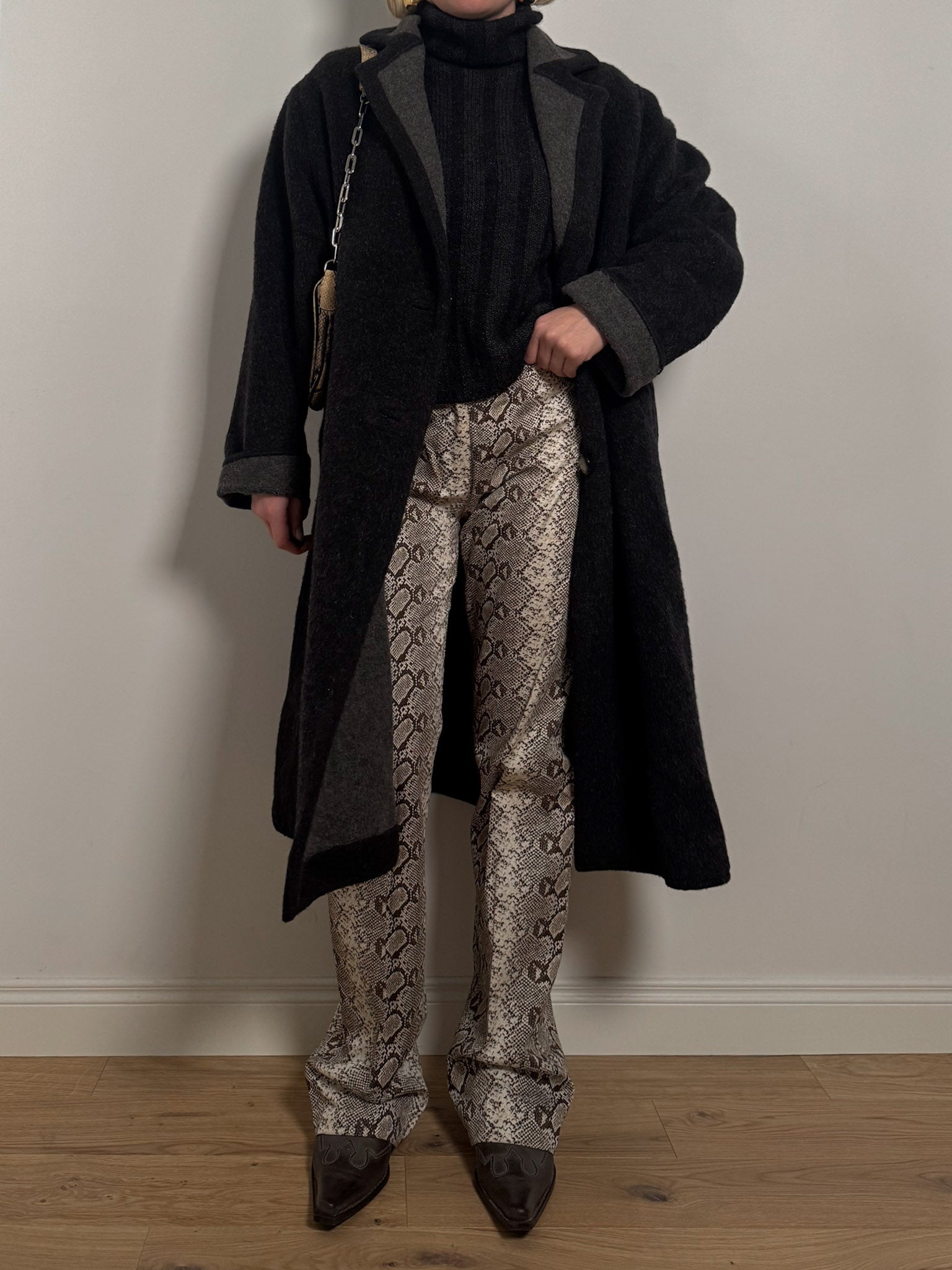 Pure wool anthracite coat