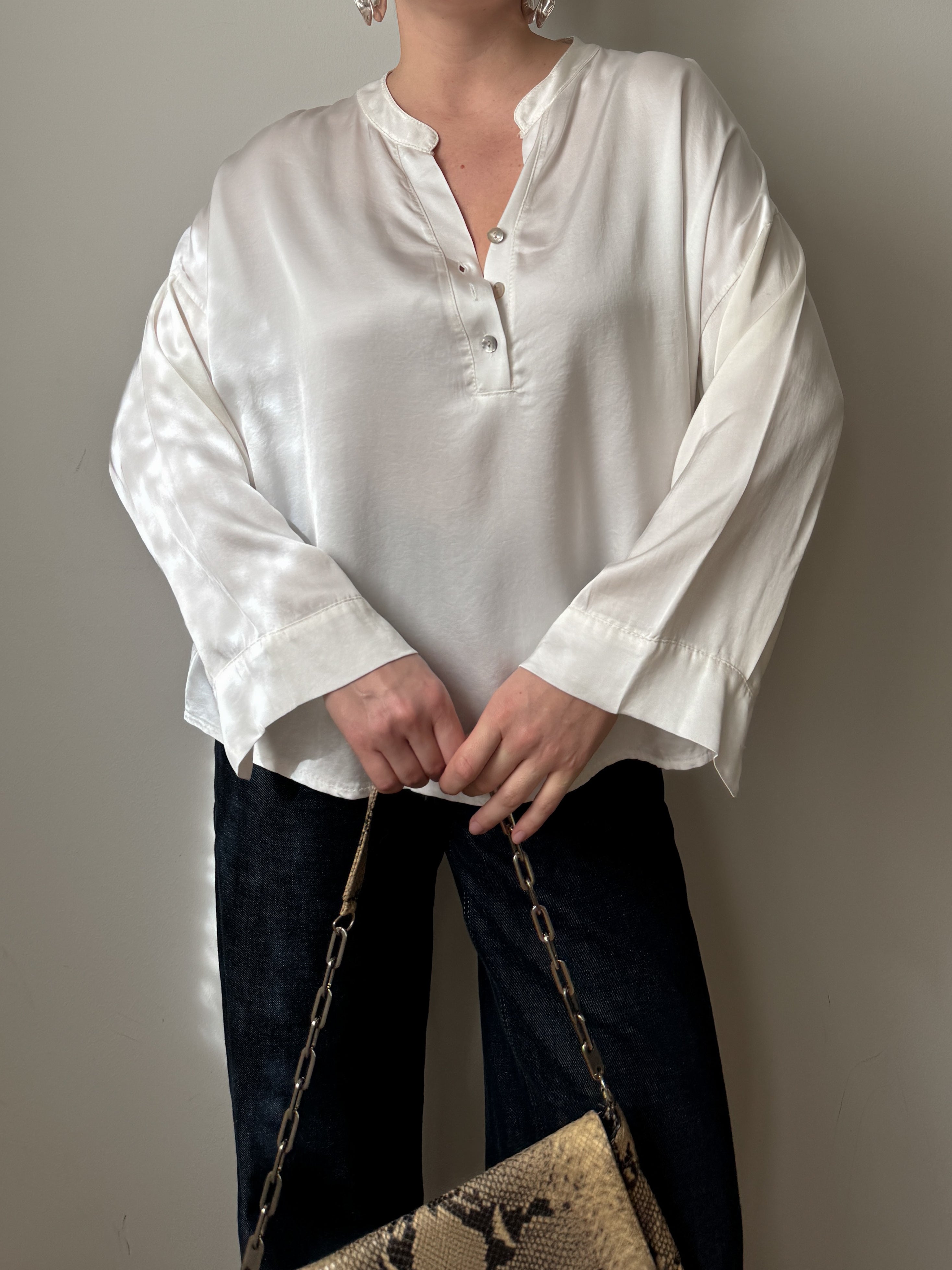 Silk and viscose ivory blouse
