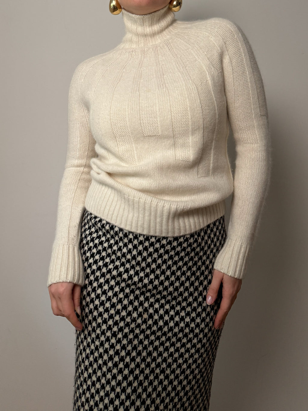Wool and Angora ivory pull