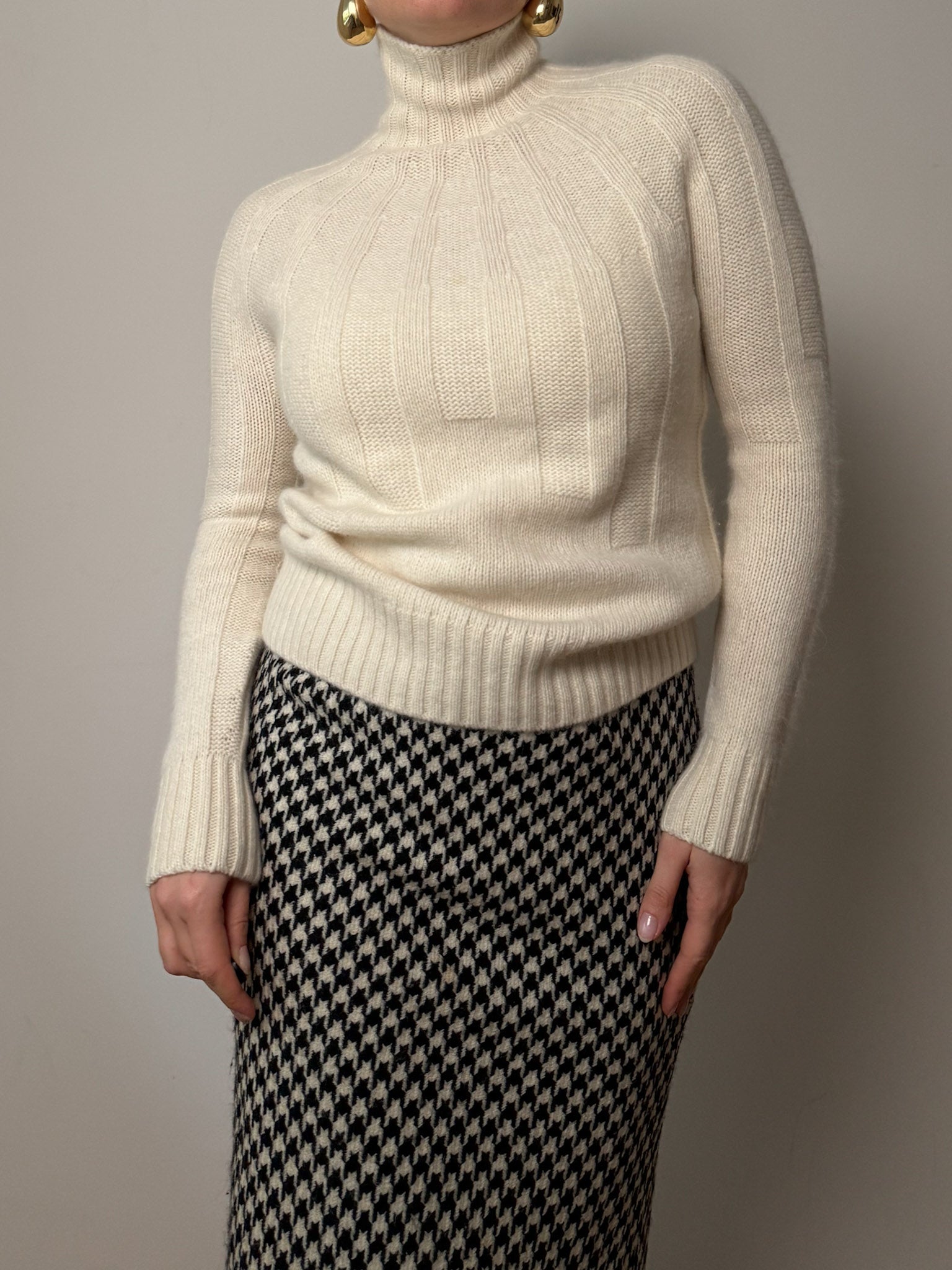 Wool and Angora ivory pull