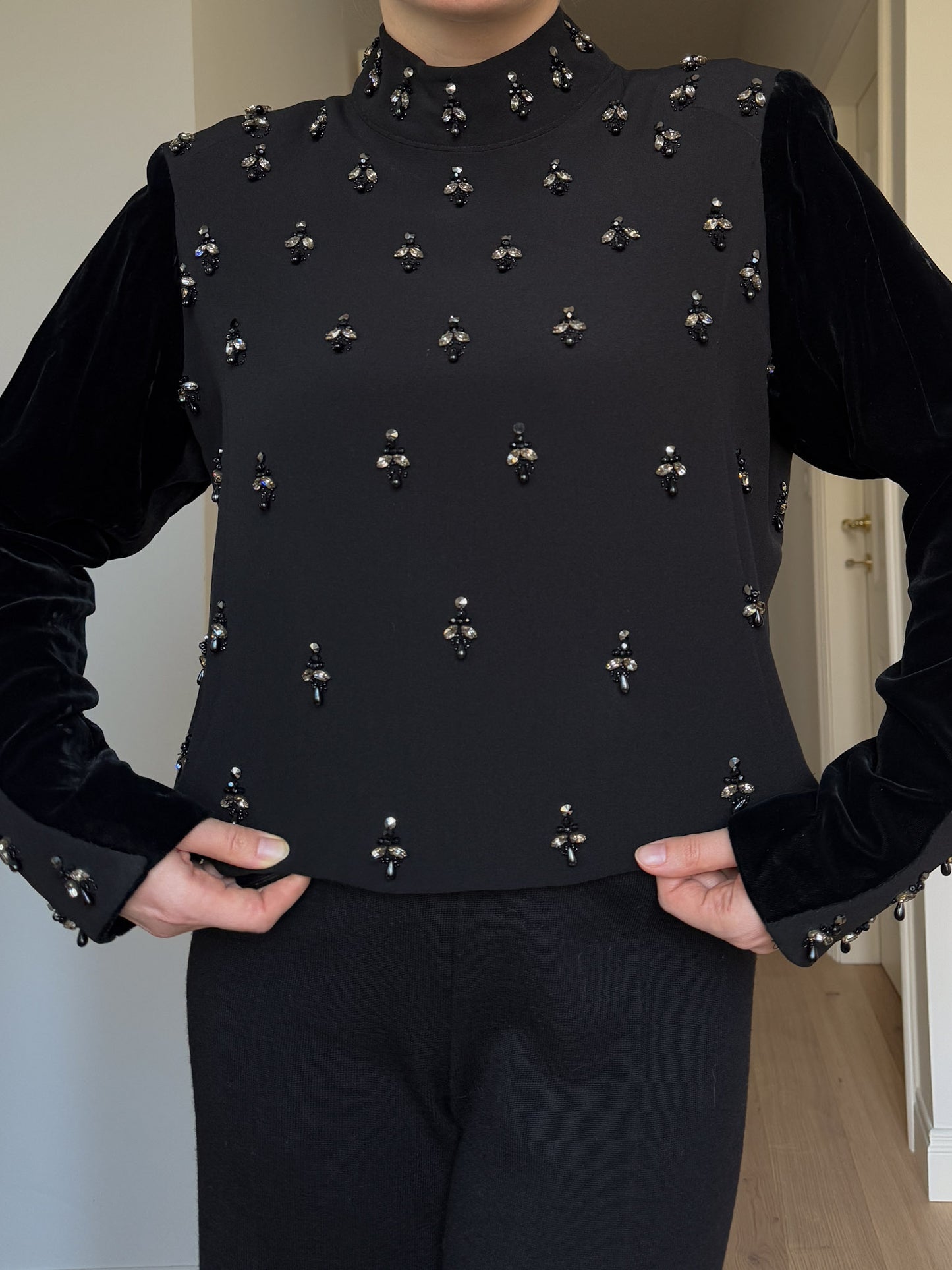 Velvet and strass black blouse