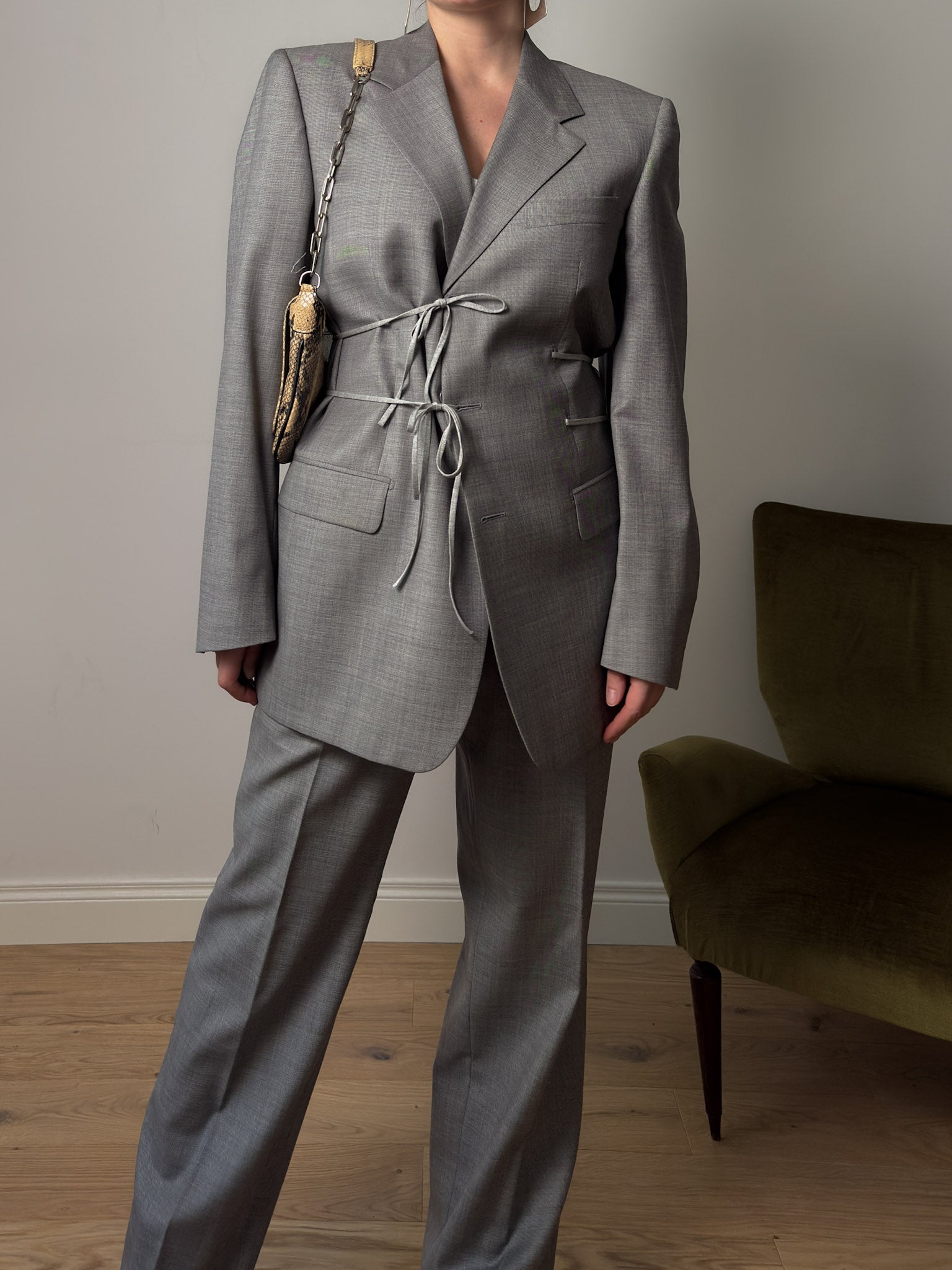 Brando light grey suit