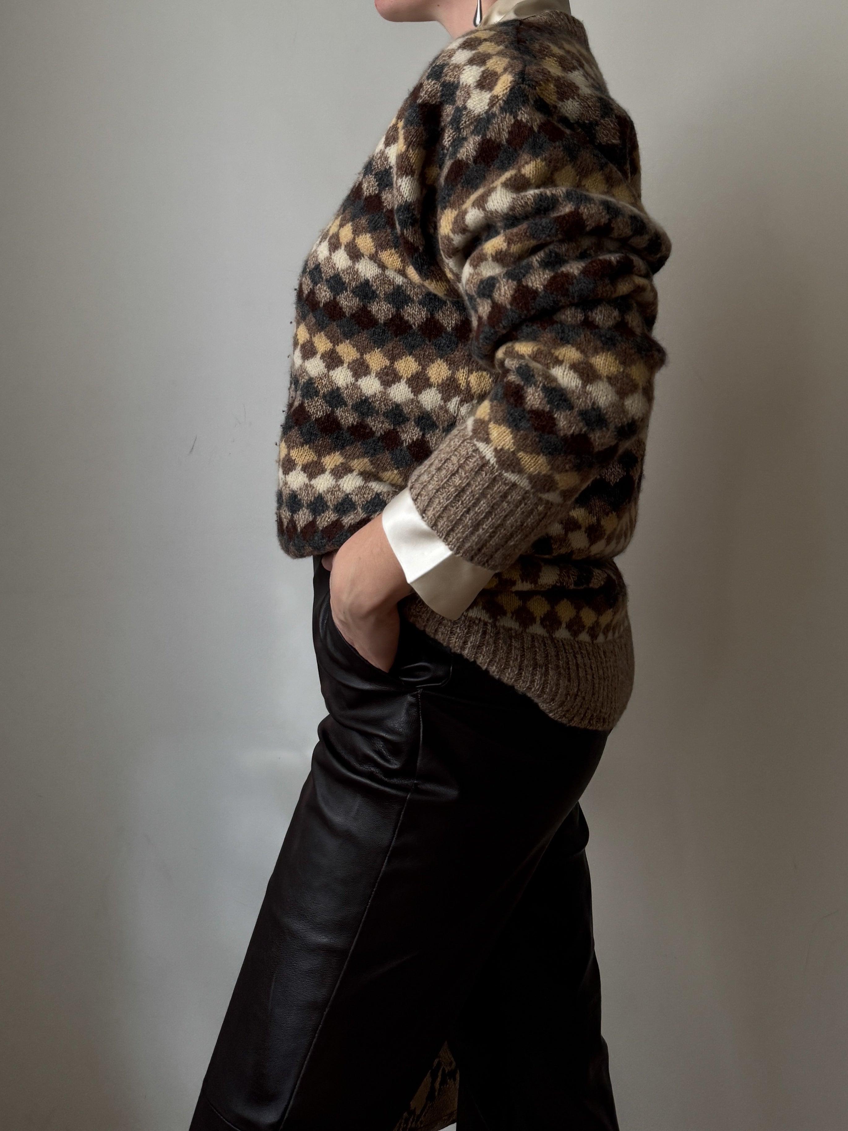 Pure virgin wool jacquard pull