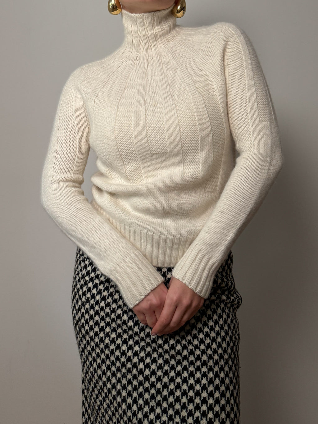 Wool and Angora ivory pull