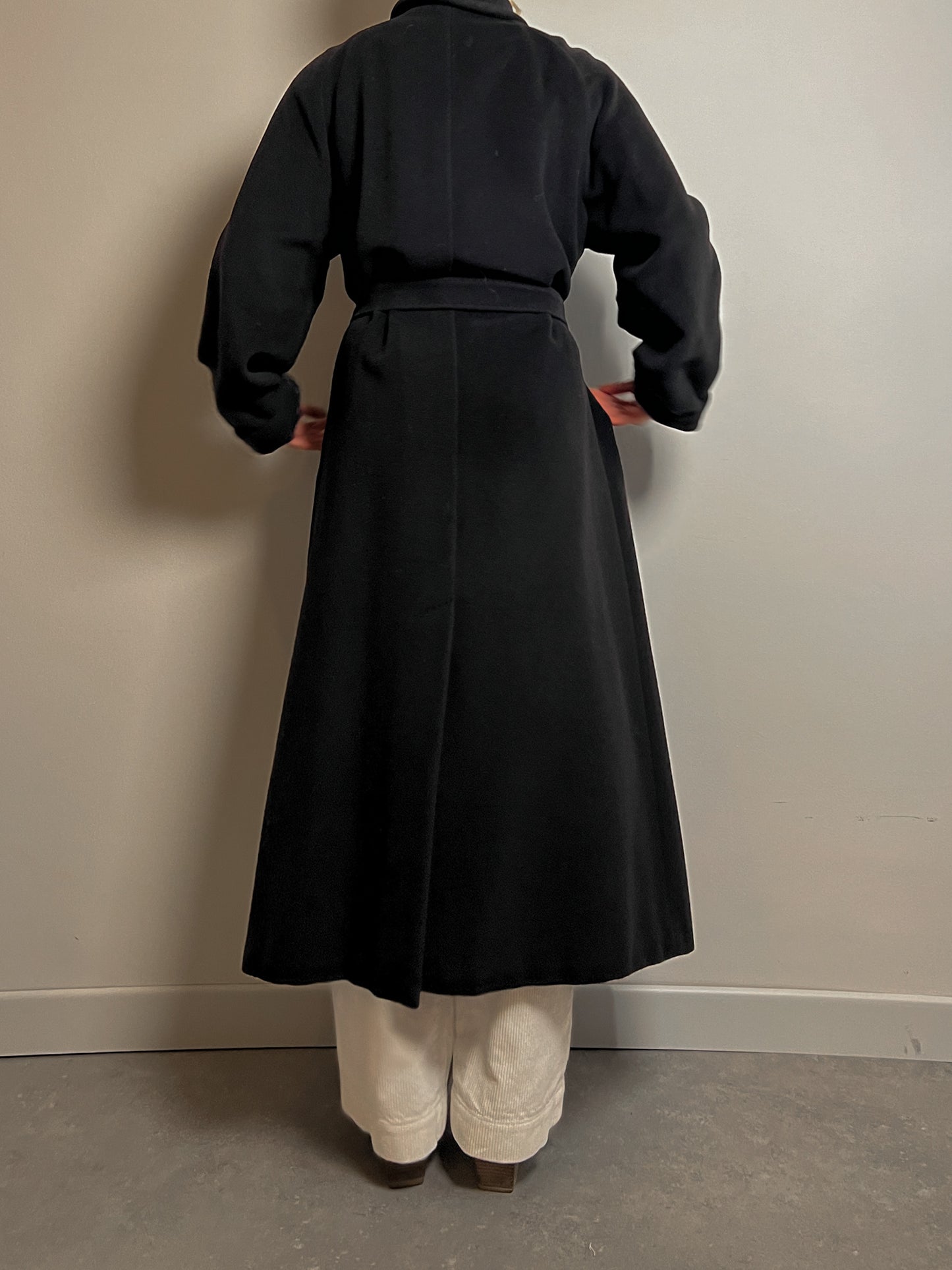 Max Mara wool and cashmere black coat