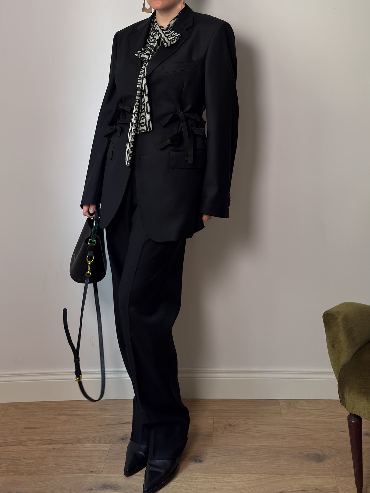 Brando black suit