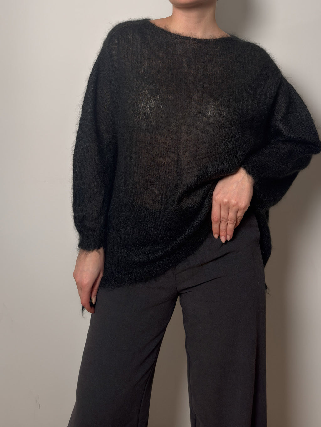 Super kid mohair anthracite pull