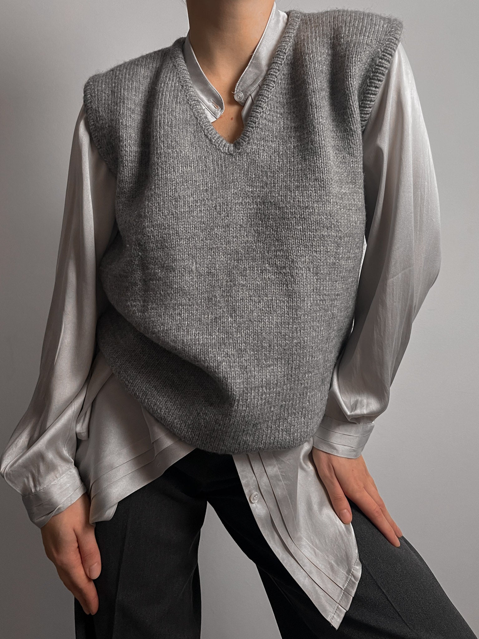 Pure wool embroidered grey vest