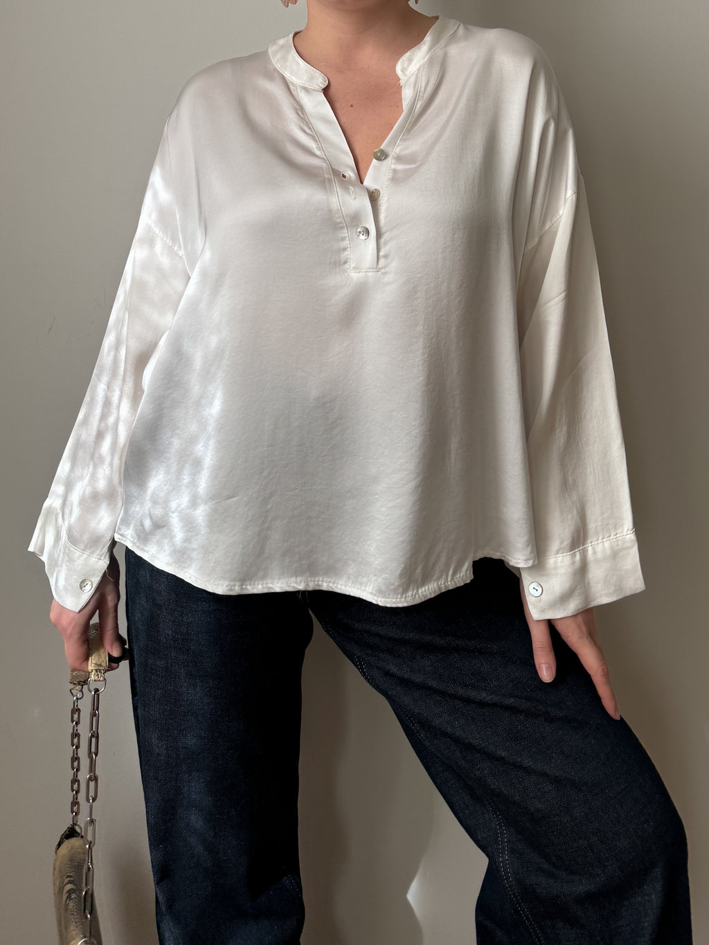 Silk and viscose ivory blouse