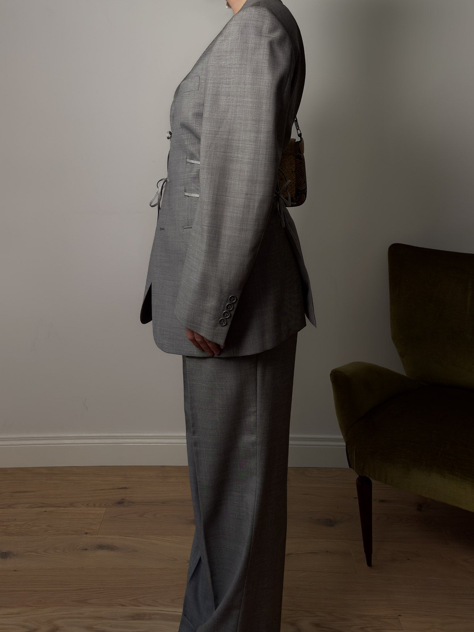 Brando light grey suit