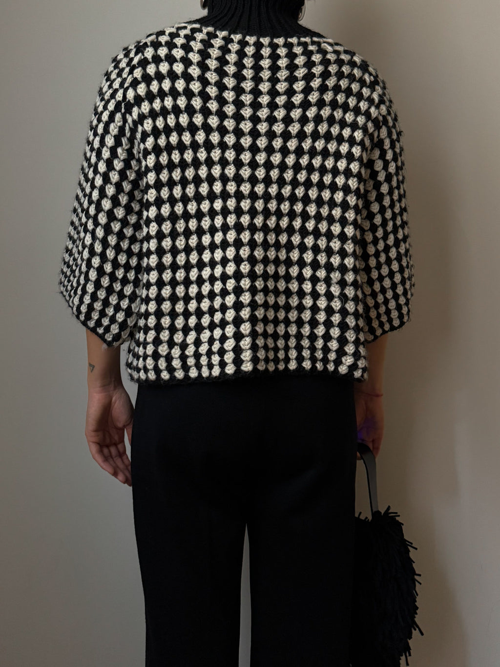 Wool blend embroidered pull