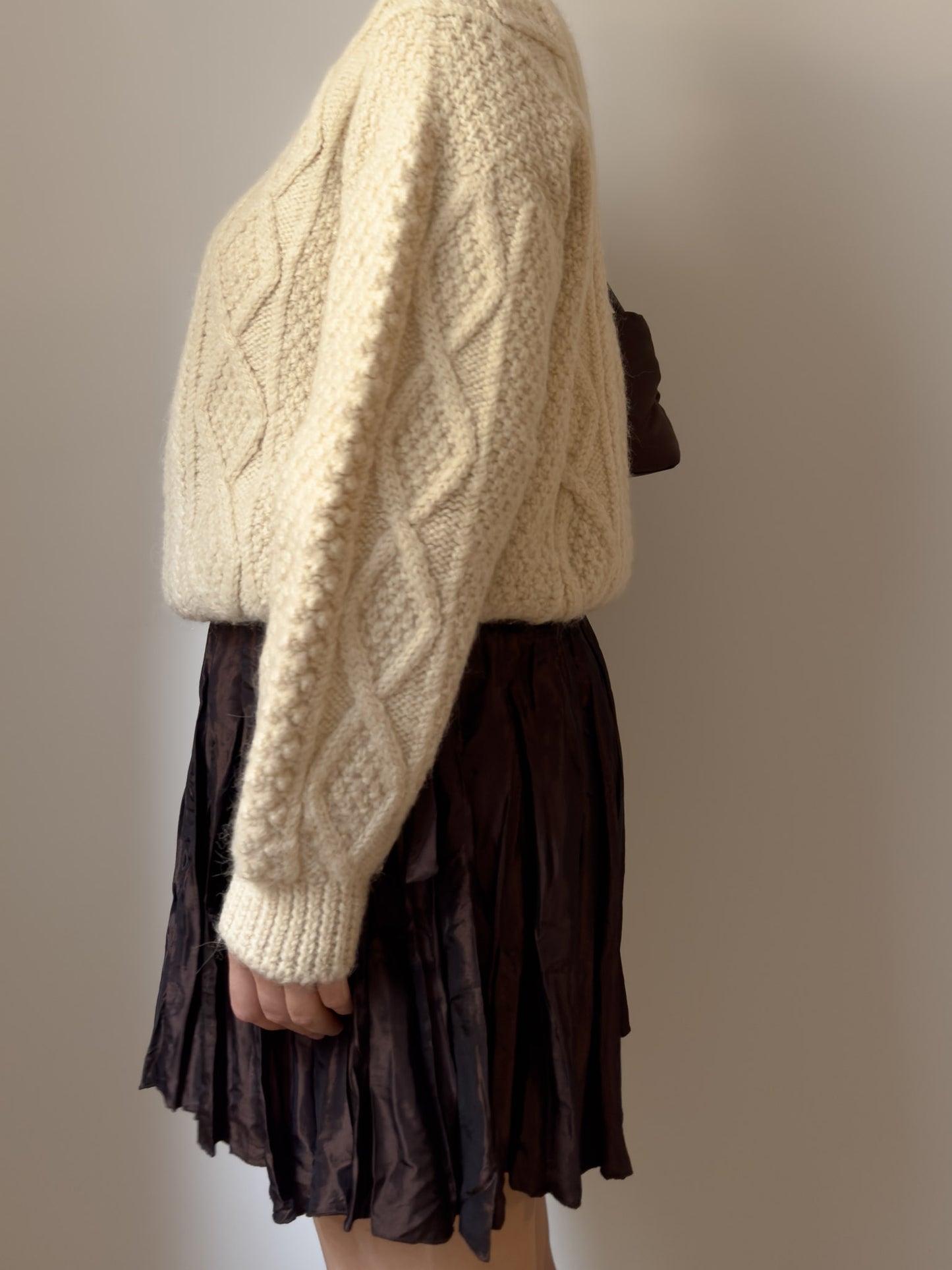 Pure wool ivory pull