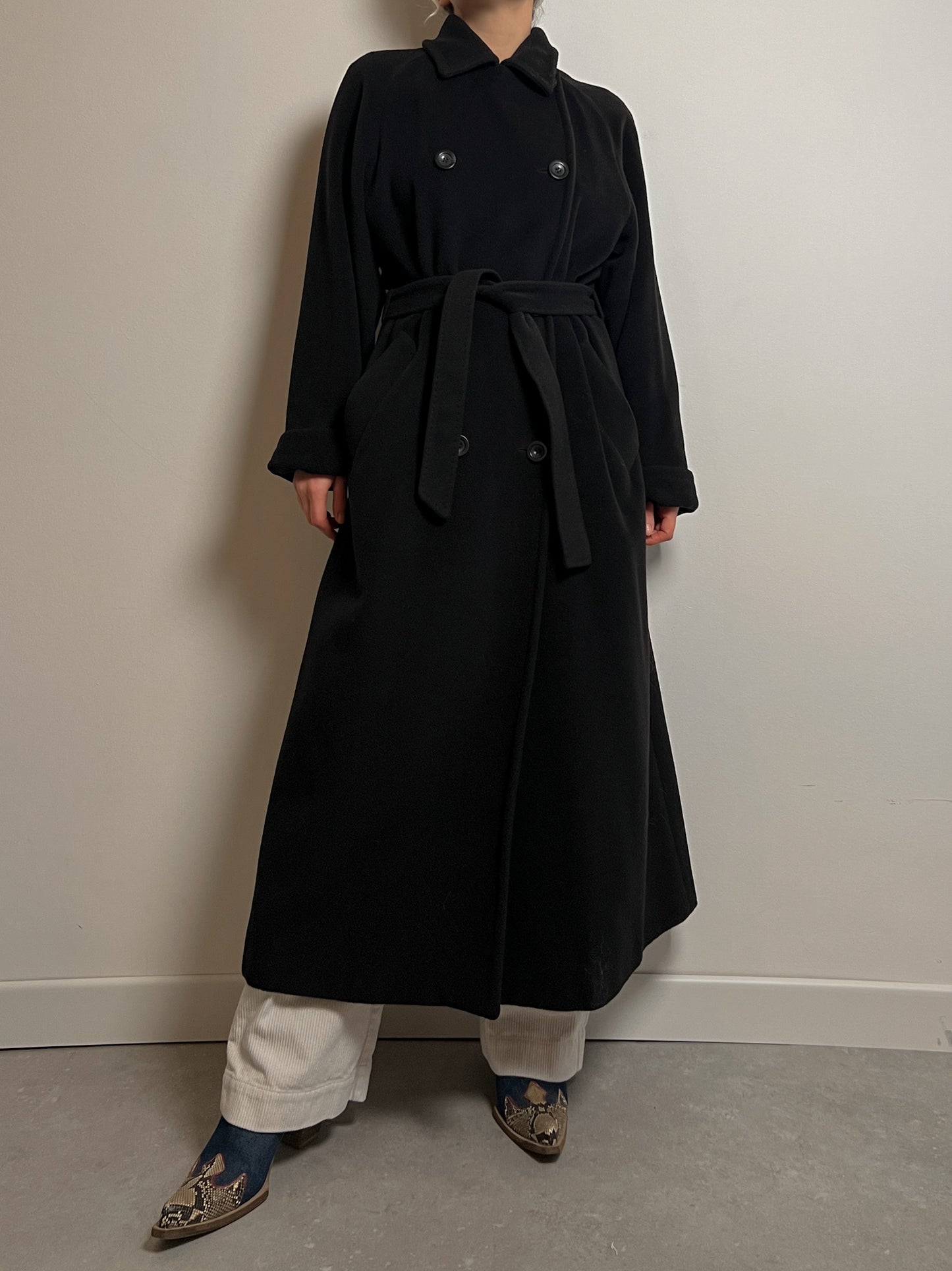 Max Mara wool and cashmere black coat