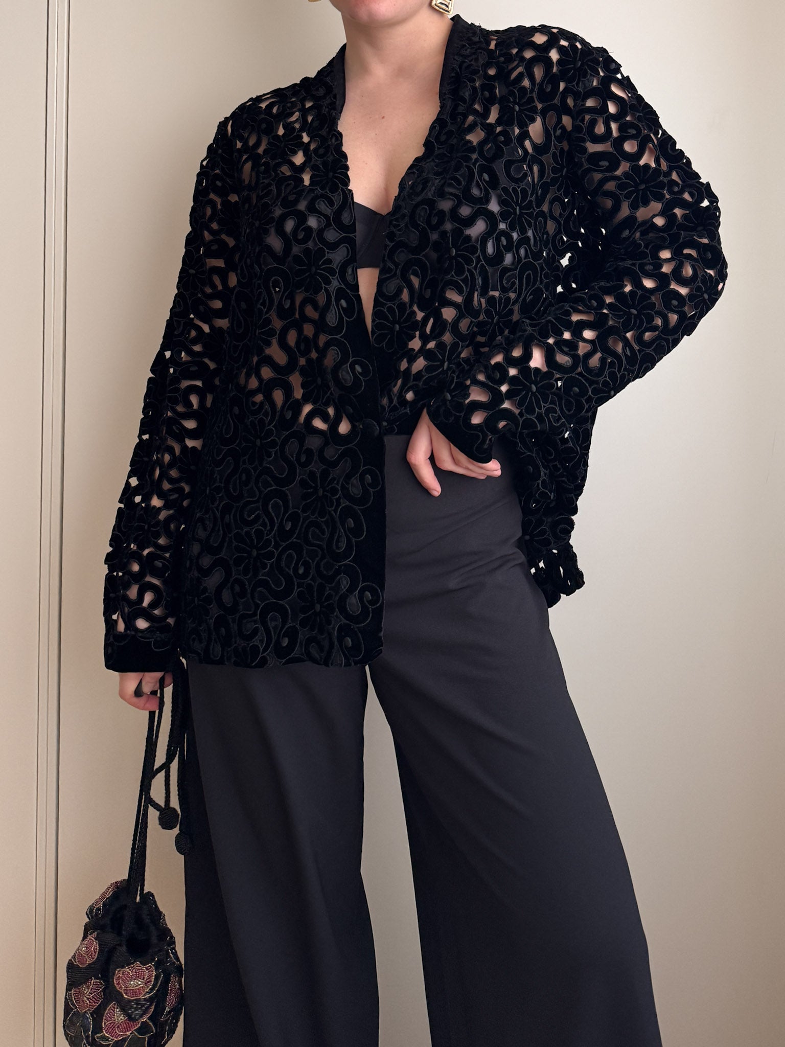 Velvet romantic black blouse