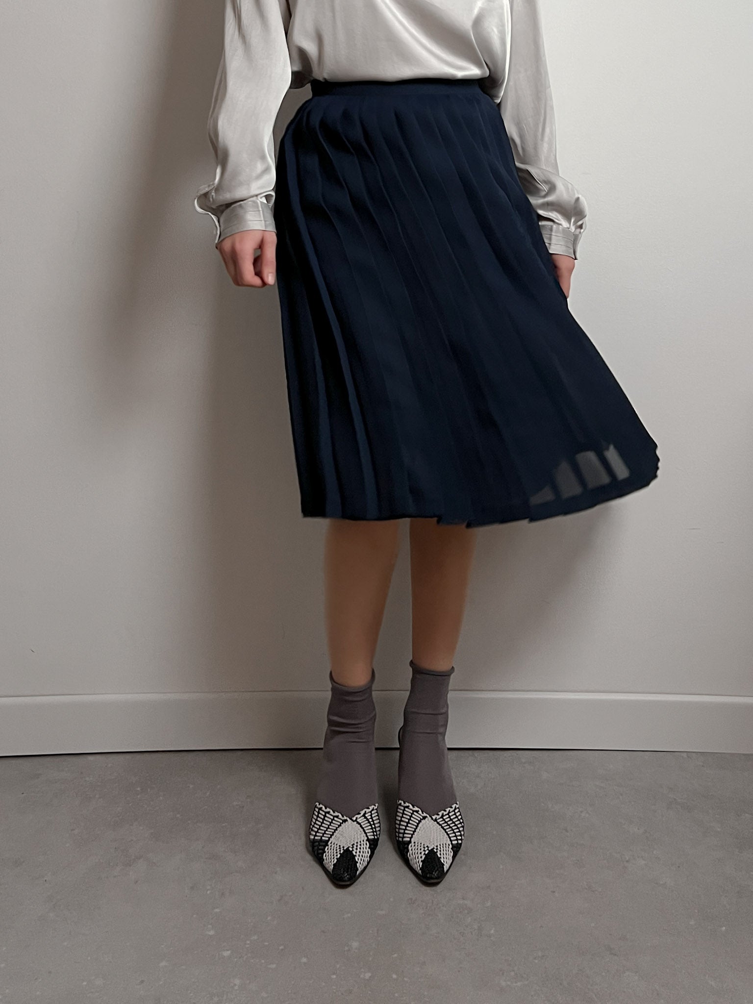 Viscose pleated blue skirt