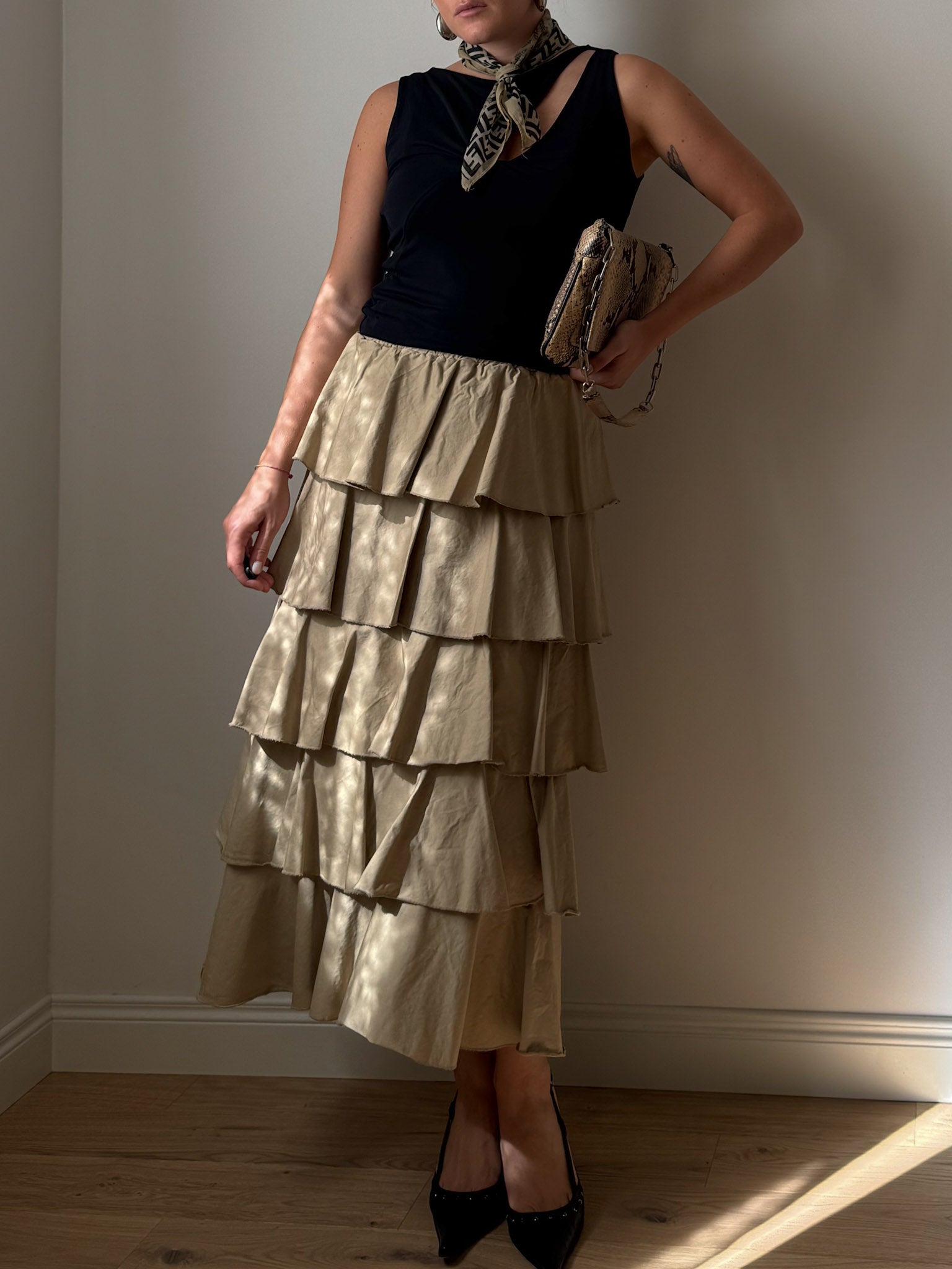 Cotton flounced beige skirt