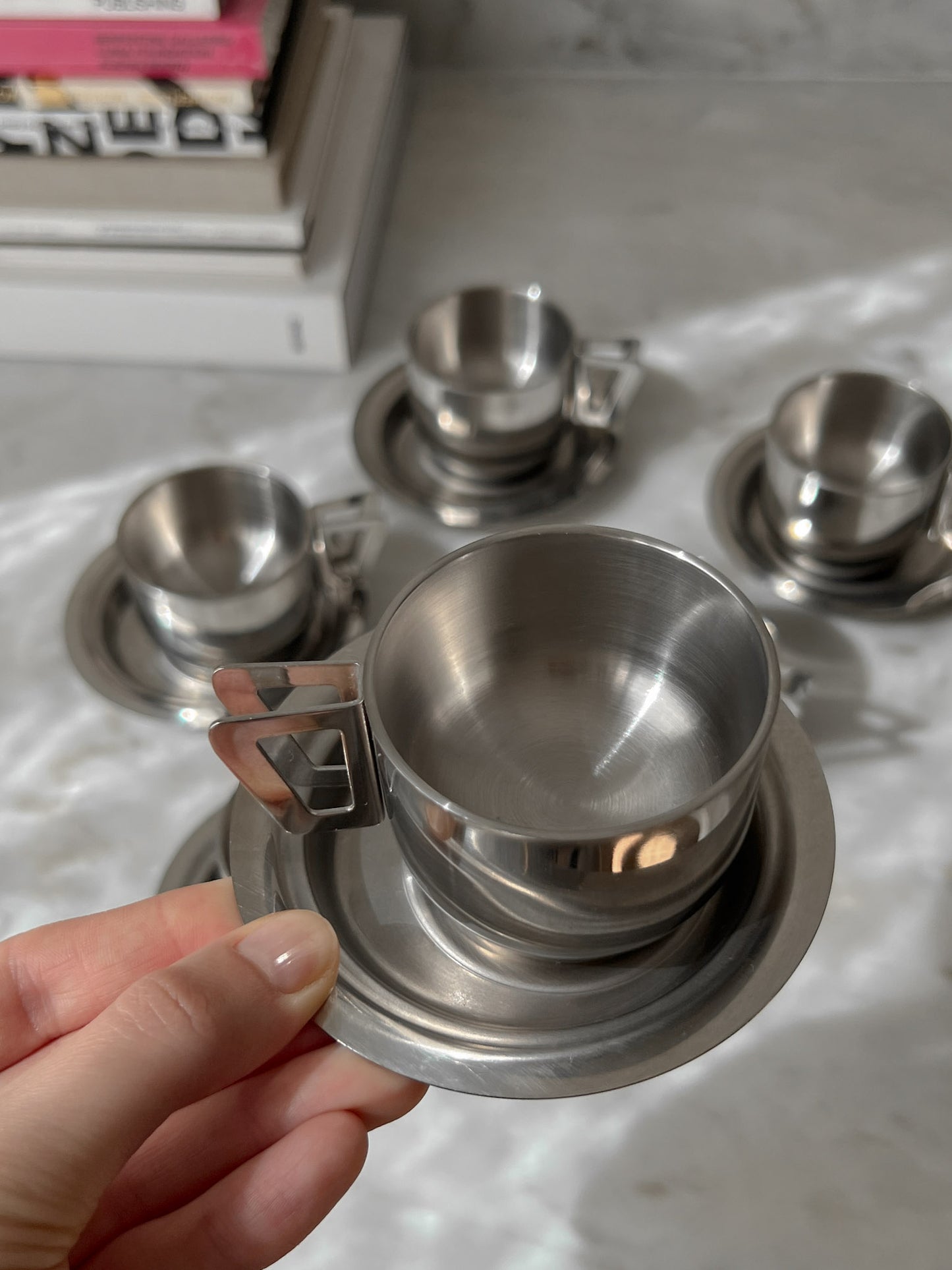 Tazzine e piattini da caffè in acciaio inox