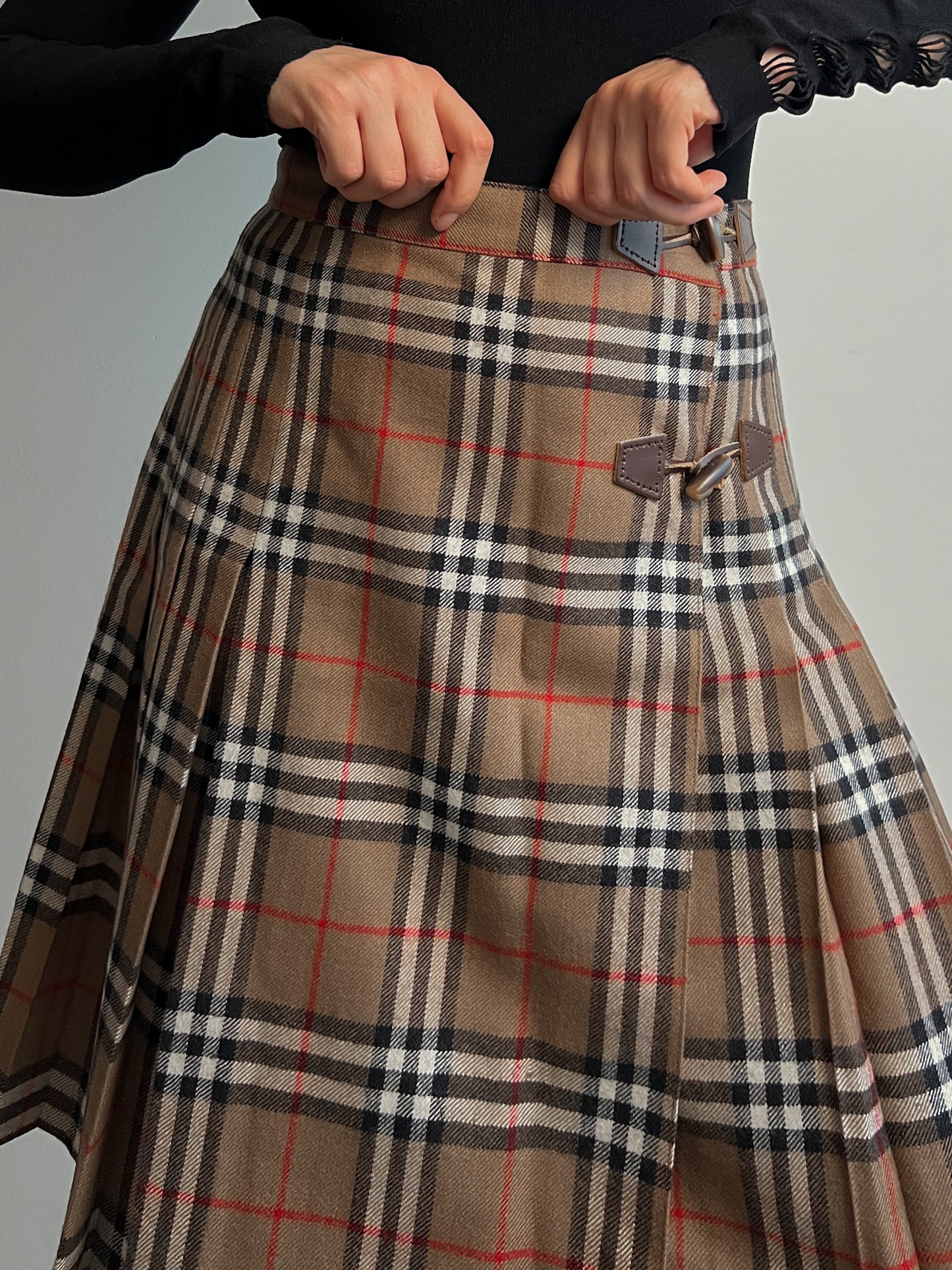 Pure wool pleated tartan skirt