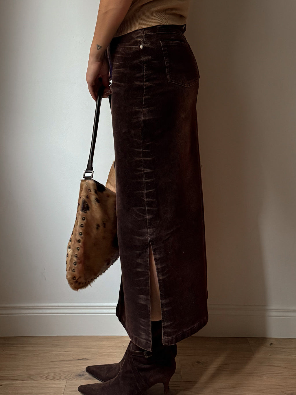 Velvet brown midi skirt