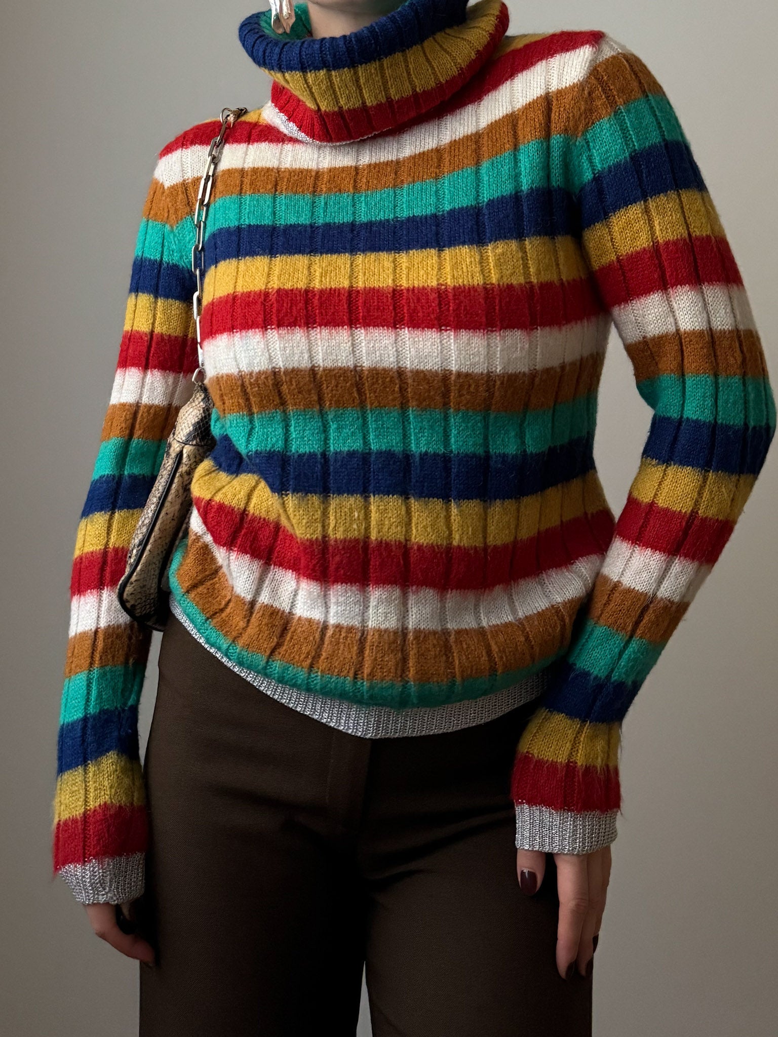Wool blend striped turtleneck pull