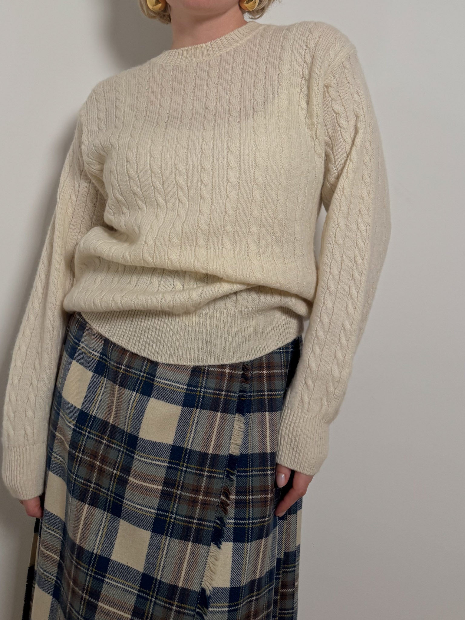 Pure virgin wool ivory pull