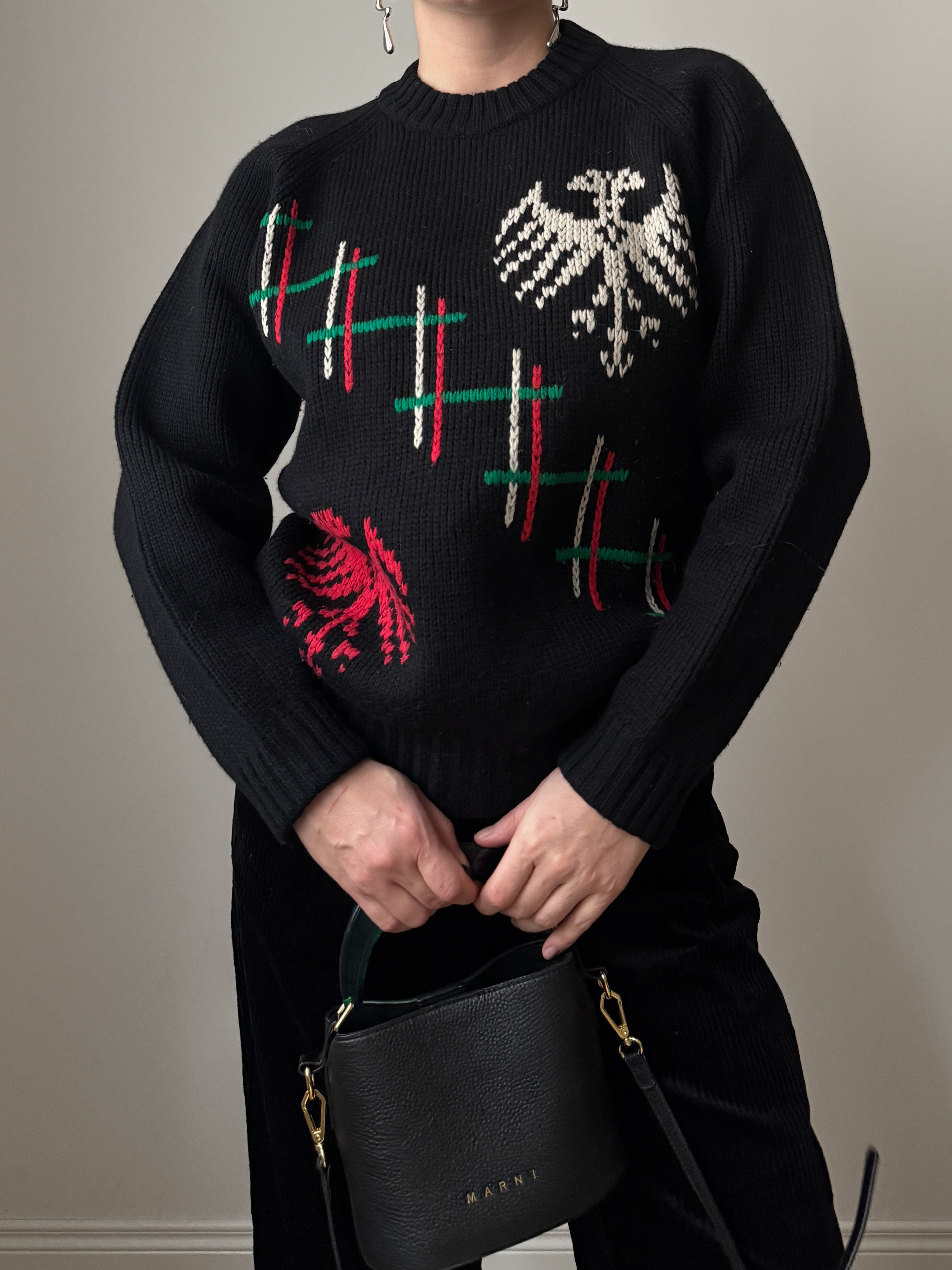 Pure wool black pull