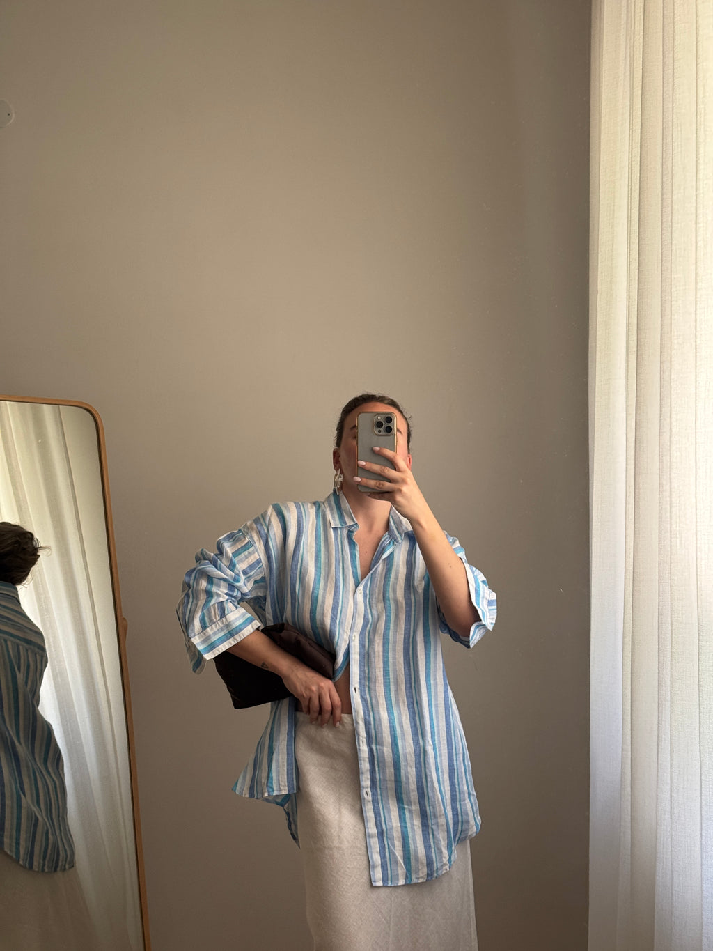 Camicia over in lino a righe azzurre