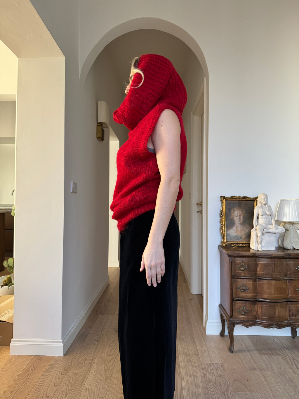 Wool blend red pull