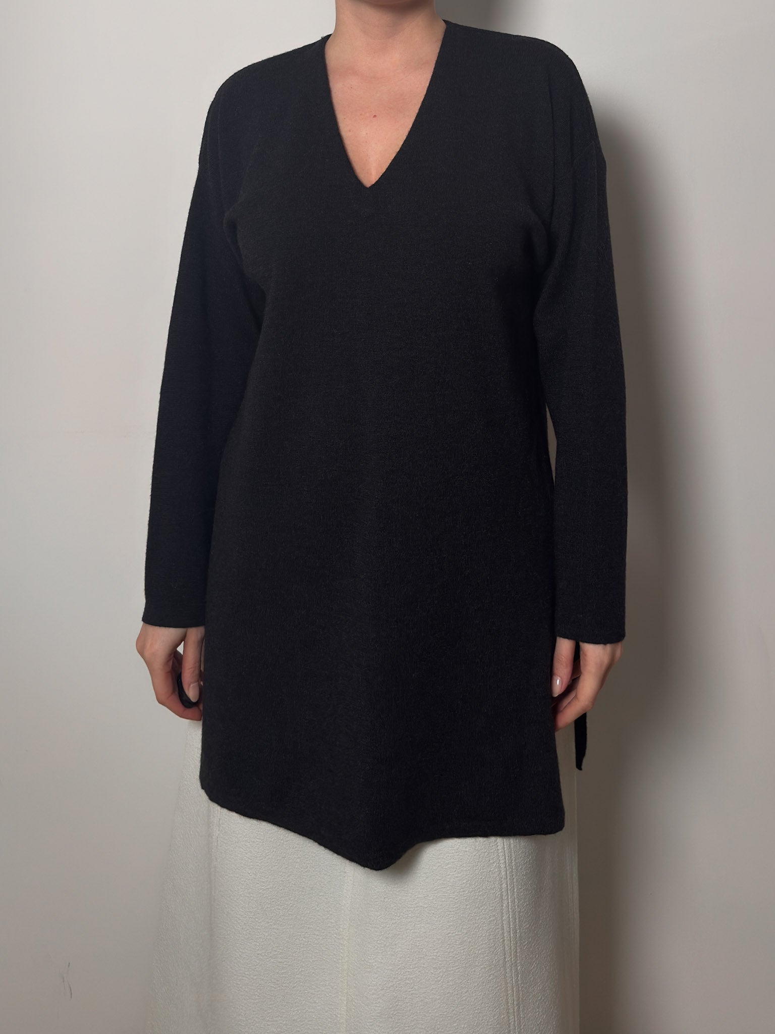 Pure wool anthracite pull