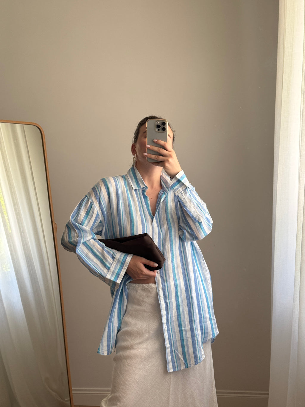 Camicia over in lino a righe azzurre