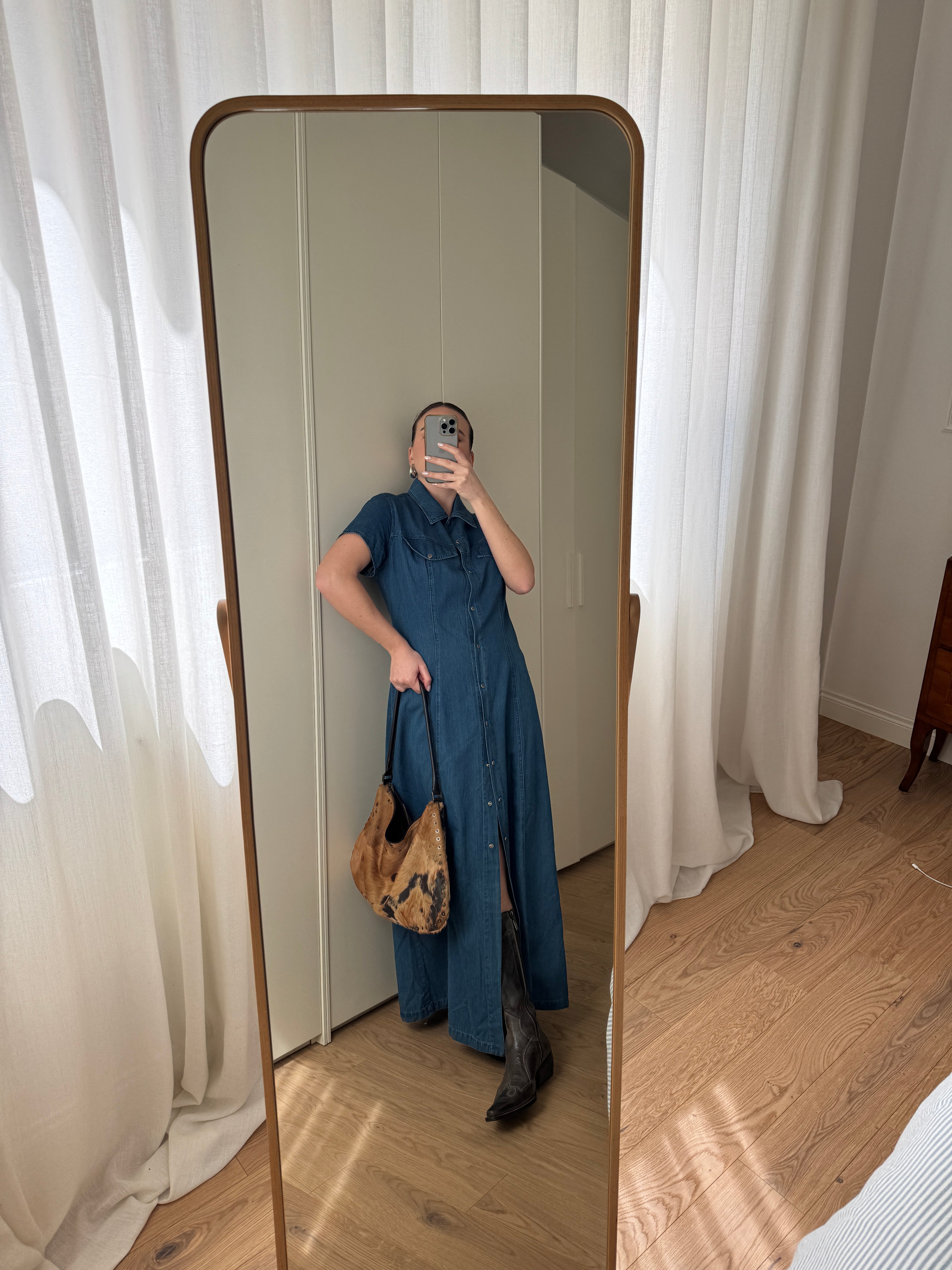 Abito lungo in denim con abbottonatura frontale