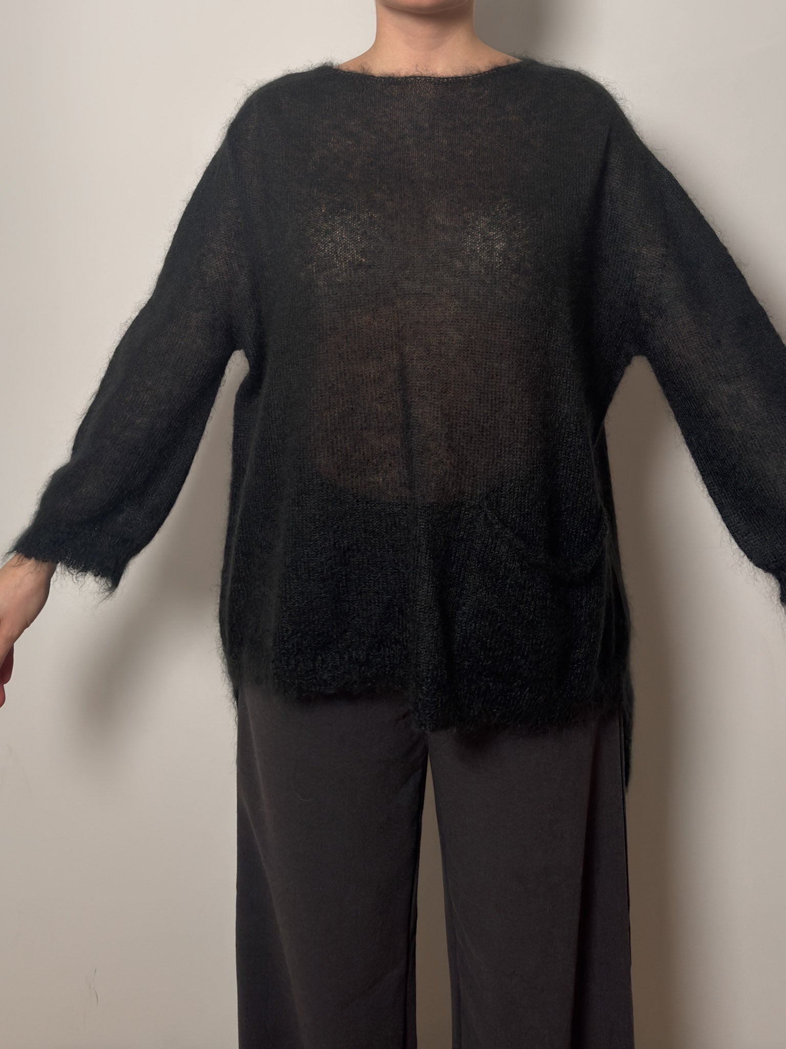 Super kid mohair anthracite pull